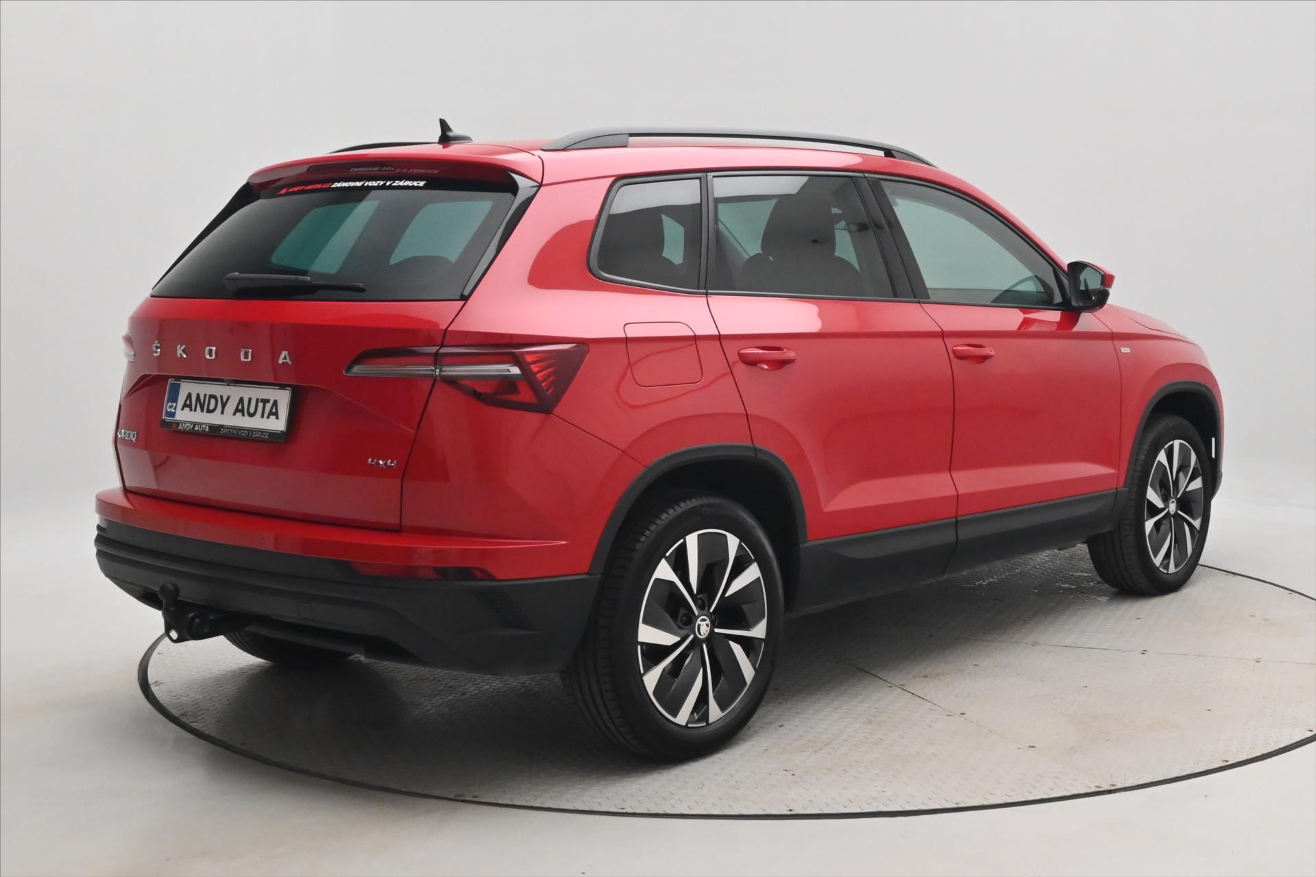 Hlavní fotografie vozu Škoda Karoq 2,0 TDI 110 kW DSG 4X4 TOUR Záruka až 5 let (6)