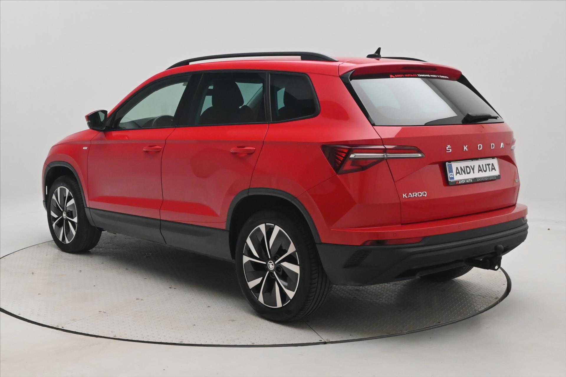 Hlavní fotografie vozu Škoda Karoq 2,0 TDI 110 kW DSG 4X4 TOUR Záruka až 5 let (8)