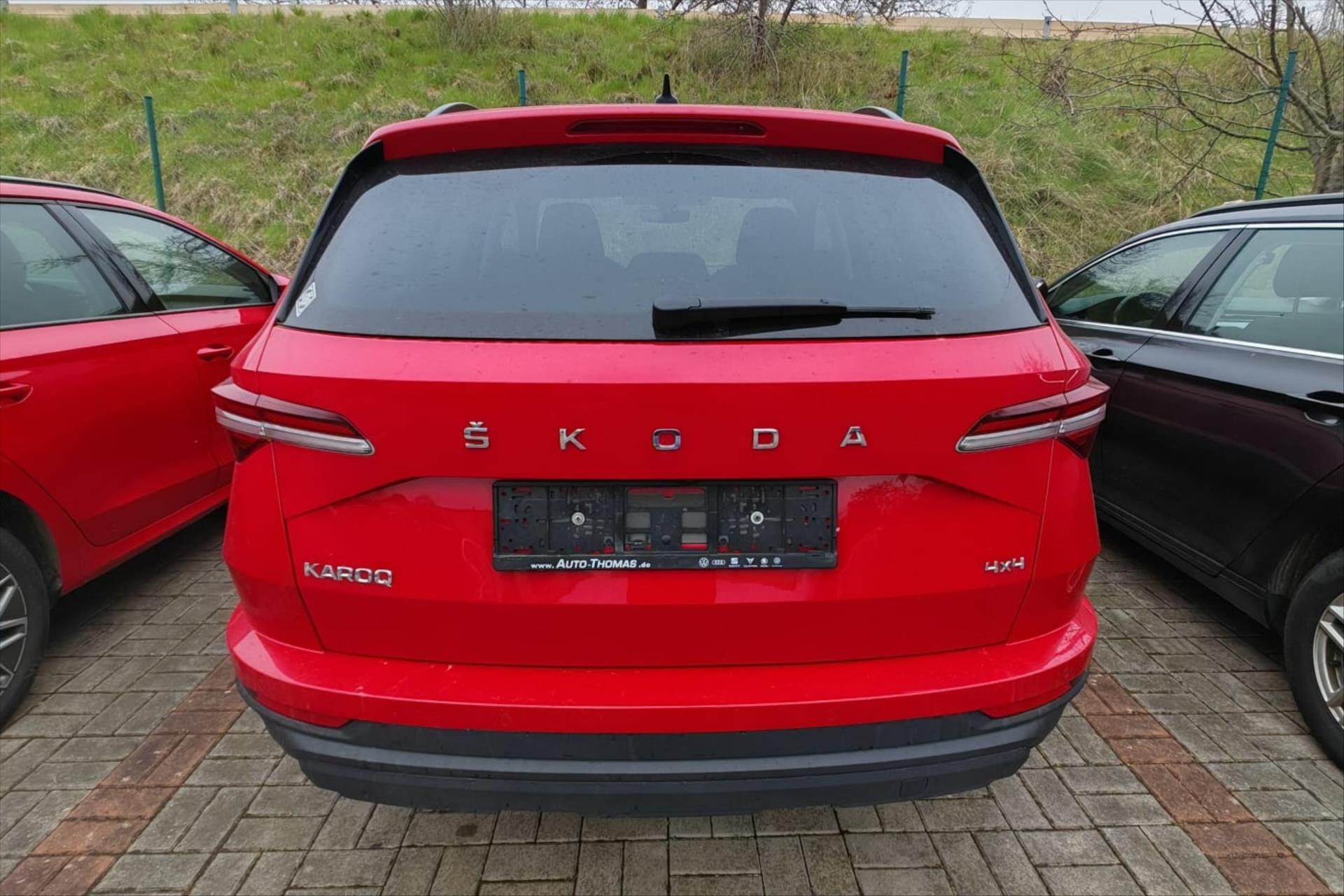 Hlavní fotografie vozu Škoda Karoq 2,0 TDI 110kW DSG Ambition VŮZ PŘIPRAVUJEME K PRODEJI (4)