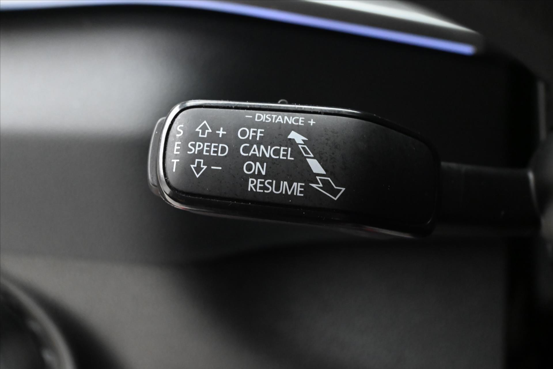 Hlavní fotografie vozu Škoda Karoq 2,0 TDI 110kW DSG Ambition Záruka až 5 let (24)