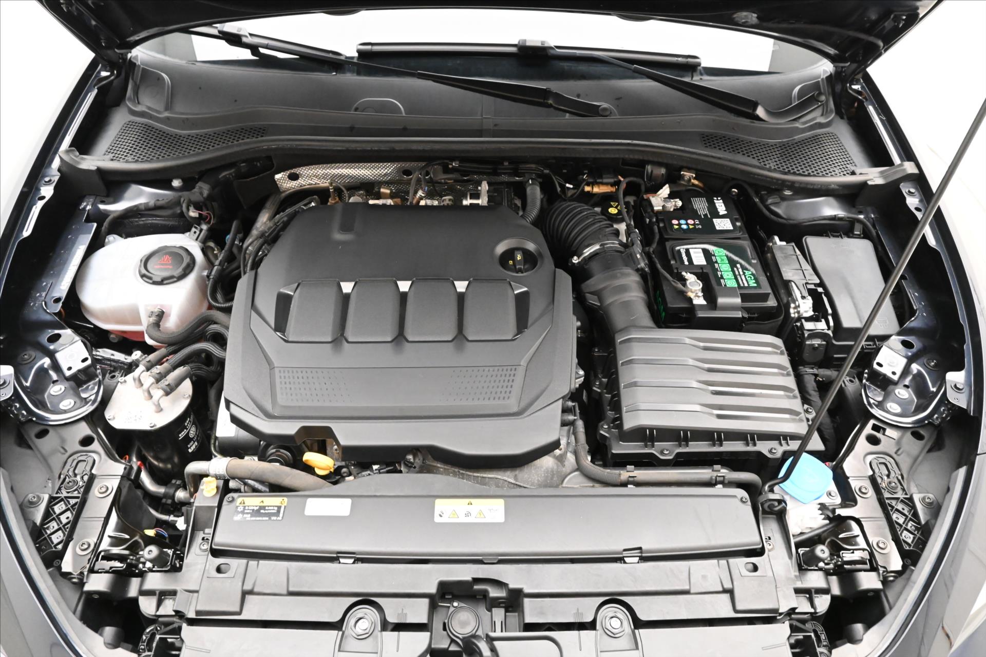 Hlavní fotografie vozu Seat Leon 2,0 TDI 110kW DSG STYLE Záruka až 5 let (10)