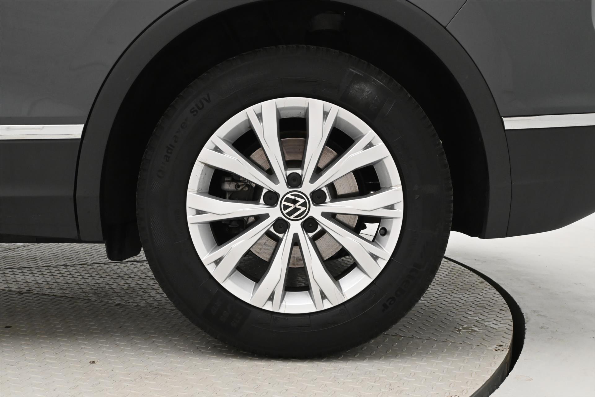 Main photo of the car Volkswagen Tiguan 2.0 TDI 110kW DSG Life Warranty up to 5 years (32)