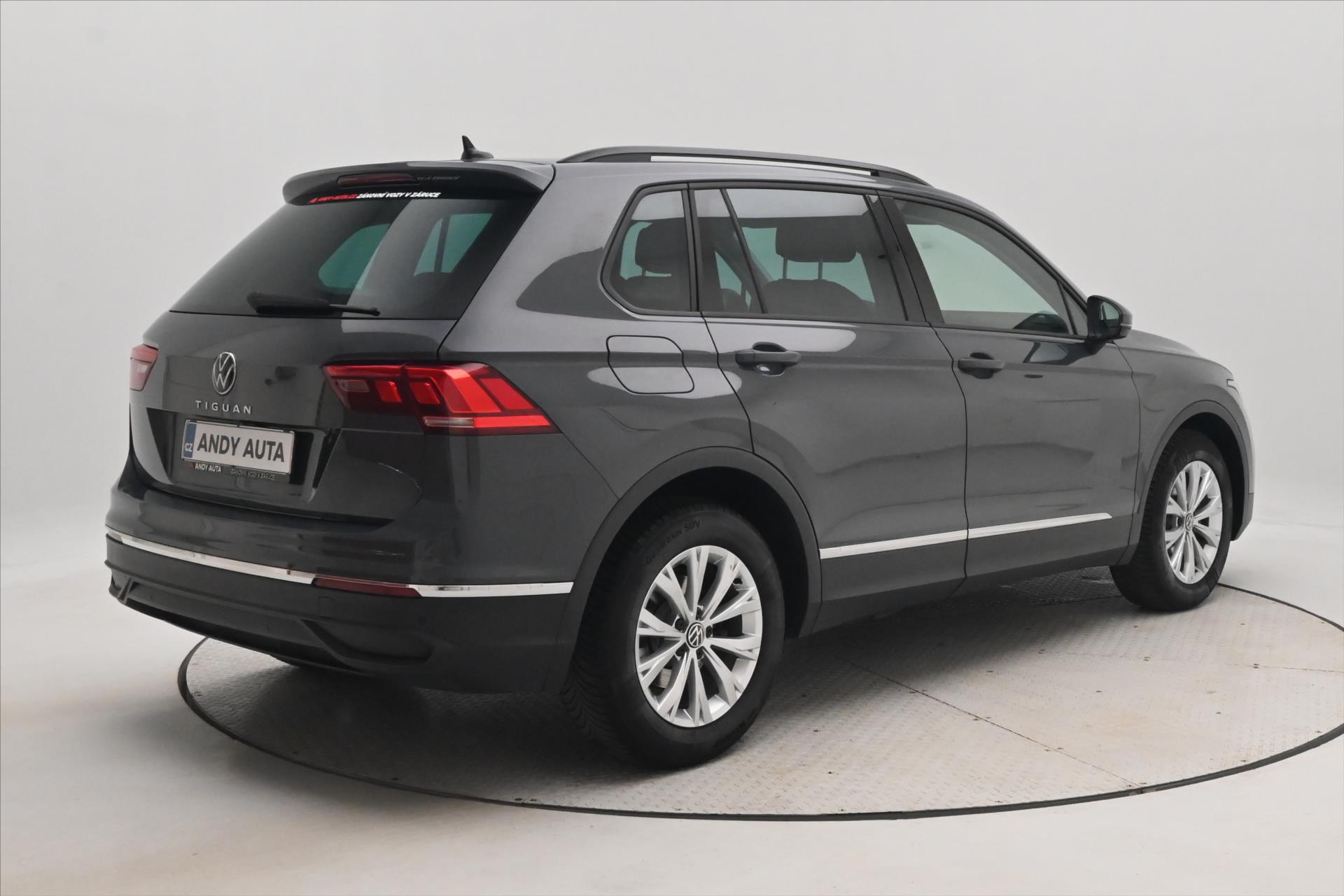 Main photo of the car Volkswagen Tiguan 2.0 TDI 110kW DSG Life Warranty up to 5 years (5)