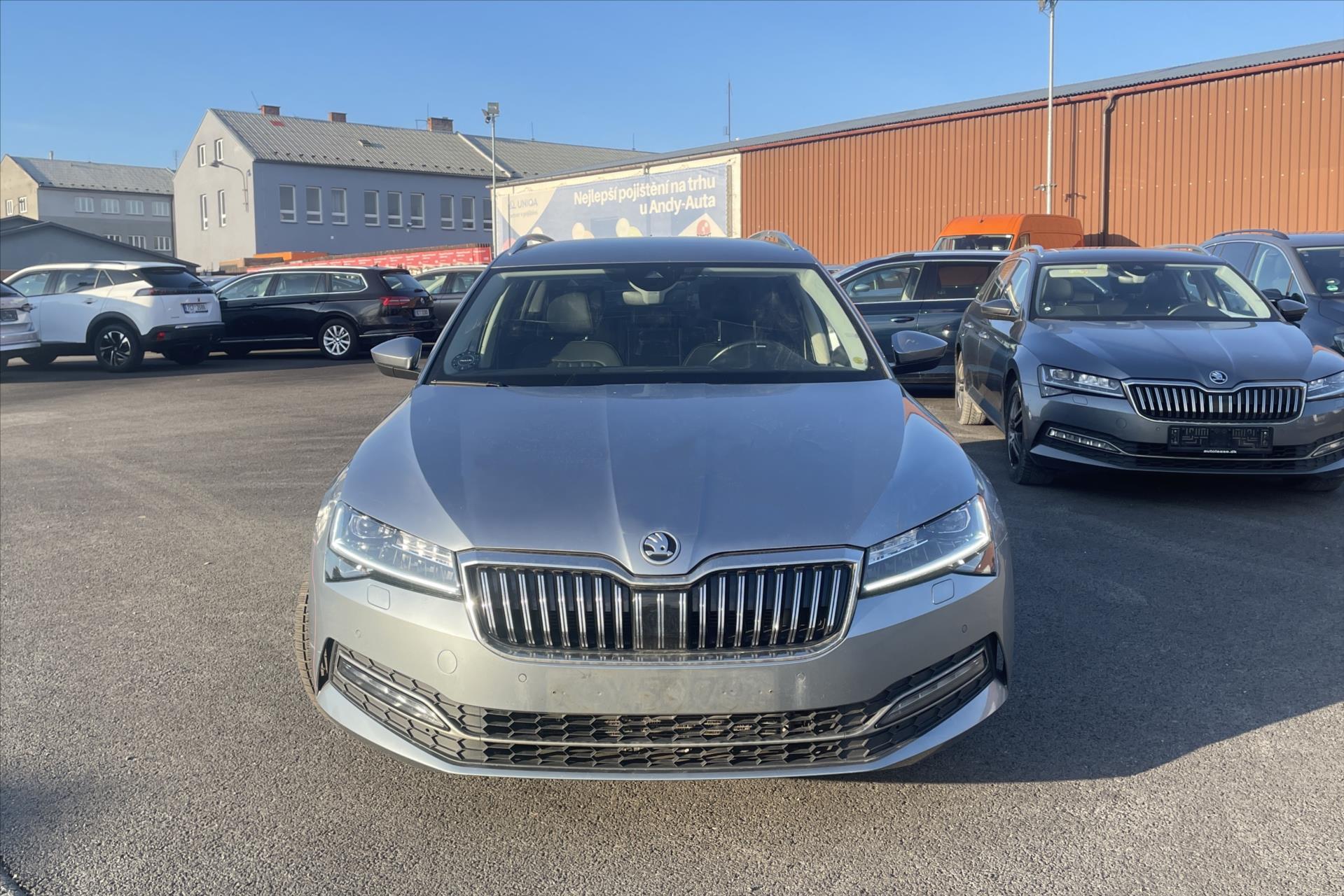 Škoda Superb 2,0 TDI 110 kW DSG Style VŮZ PŘIPRAVUJEME K PRODEJI