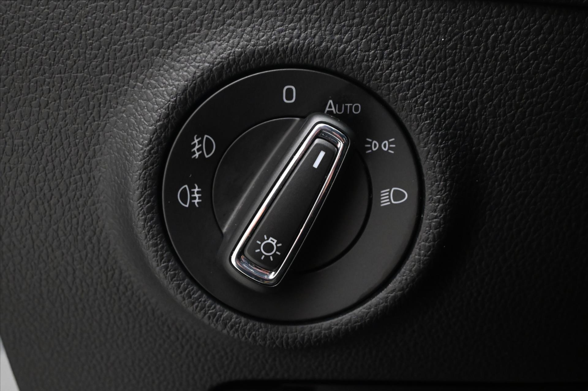 Hlavní fotografie vozu Škoda Superb 2,0 TDI 110 kW DSG Style Záruka až 5 let (27)