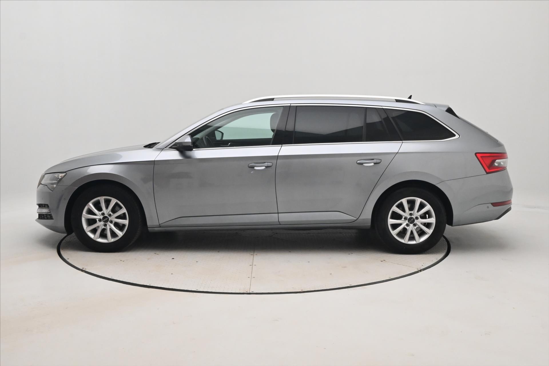 Hlavní fotografie vozu Škoda Superb 2,0 TDI 110 kW DSG Style Záruka až 5 let (8)