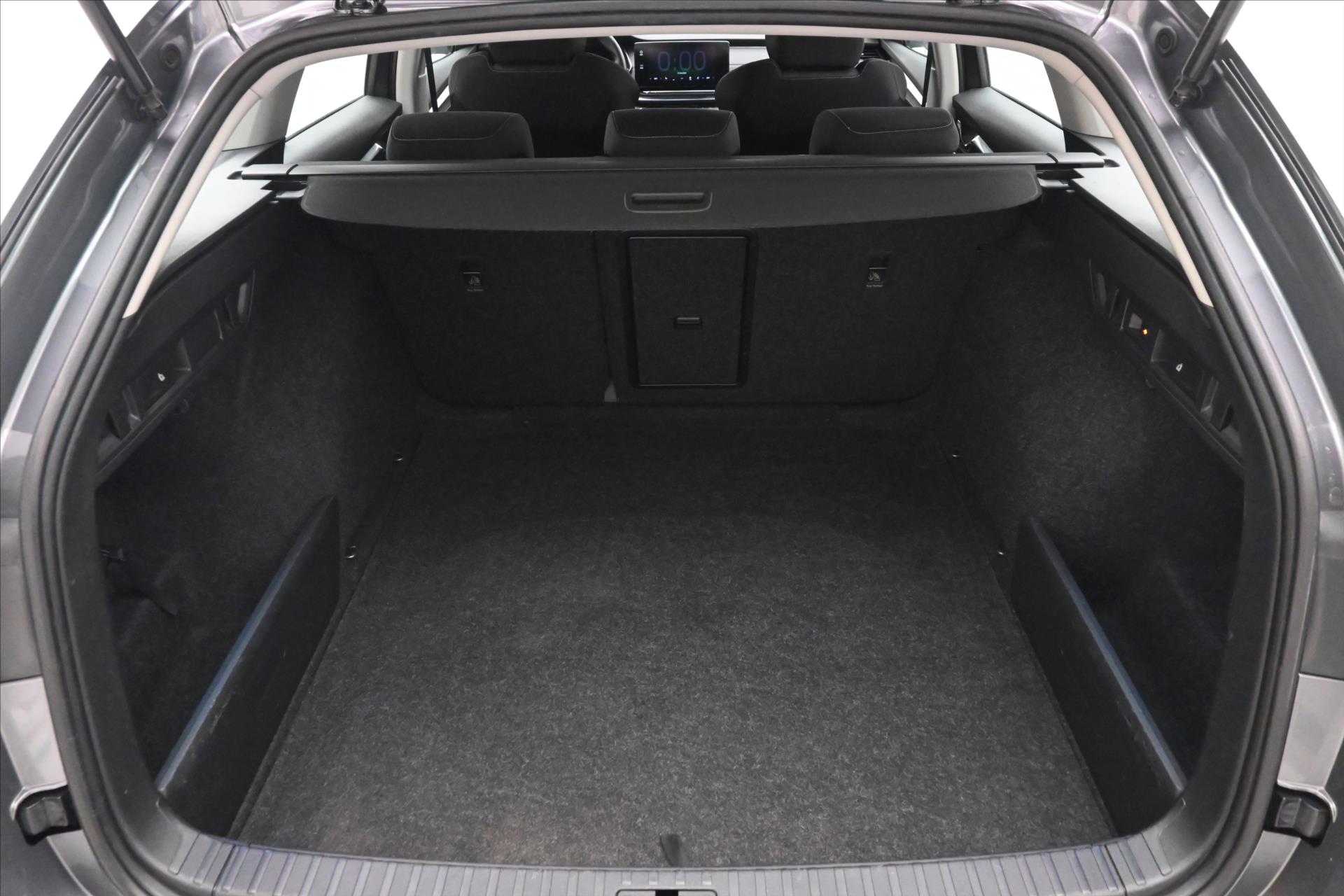 Hlavní fotografie vozu Škoda Octavia 2,0 TDI 110kW DSG Záruka až 5 let (10)