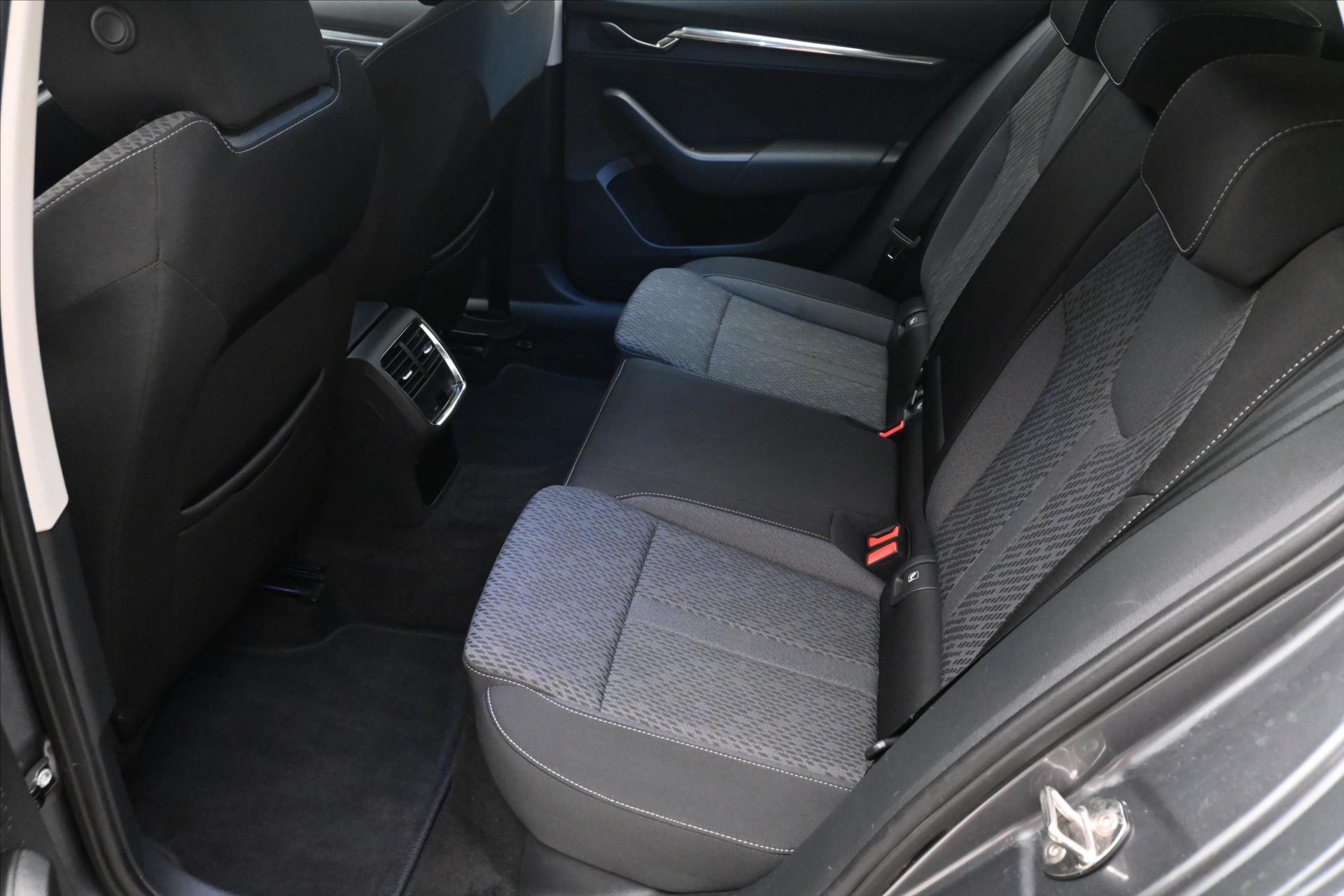 Hlavní fotografie vozu Škoda Octavia 2,0 TDI 110kW DSG Záruka až 5 let (14)