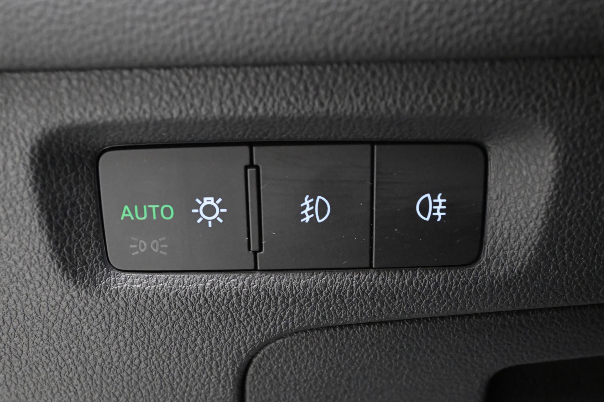 Hlavní fotografie vozu Škoda Octavia 2,0 TDI 110kW DSG Záruka až 5 let (27)