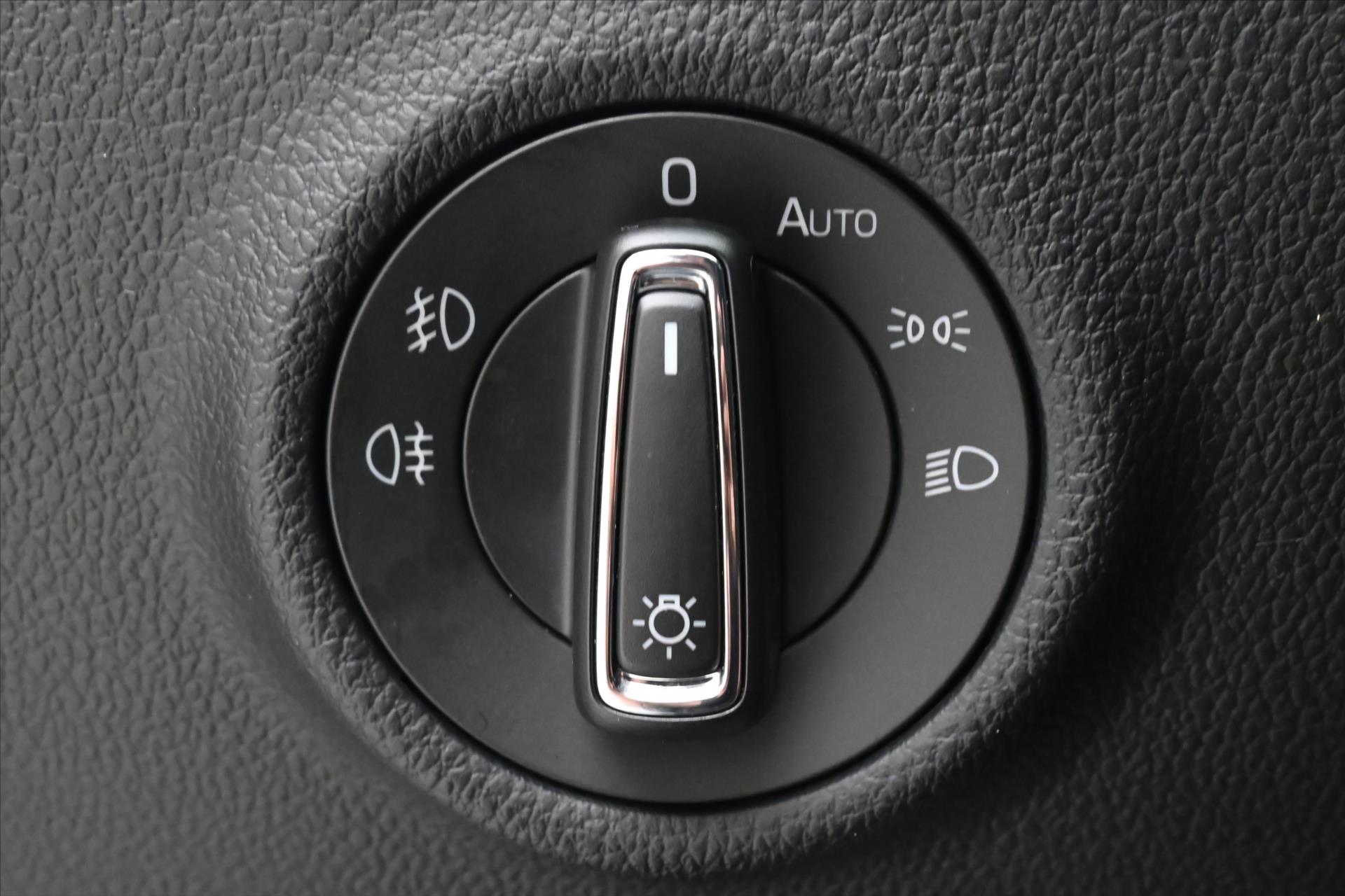 Main photo of the car Skoda Superb 2.0 TDI 110kW DSG Style Warranty up to 5 years (28)