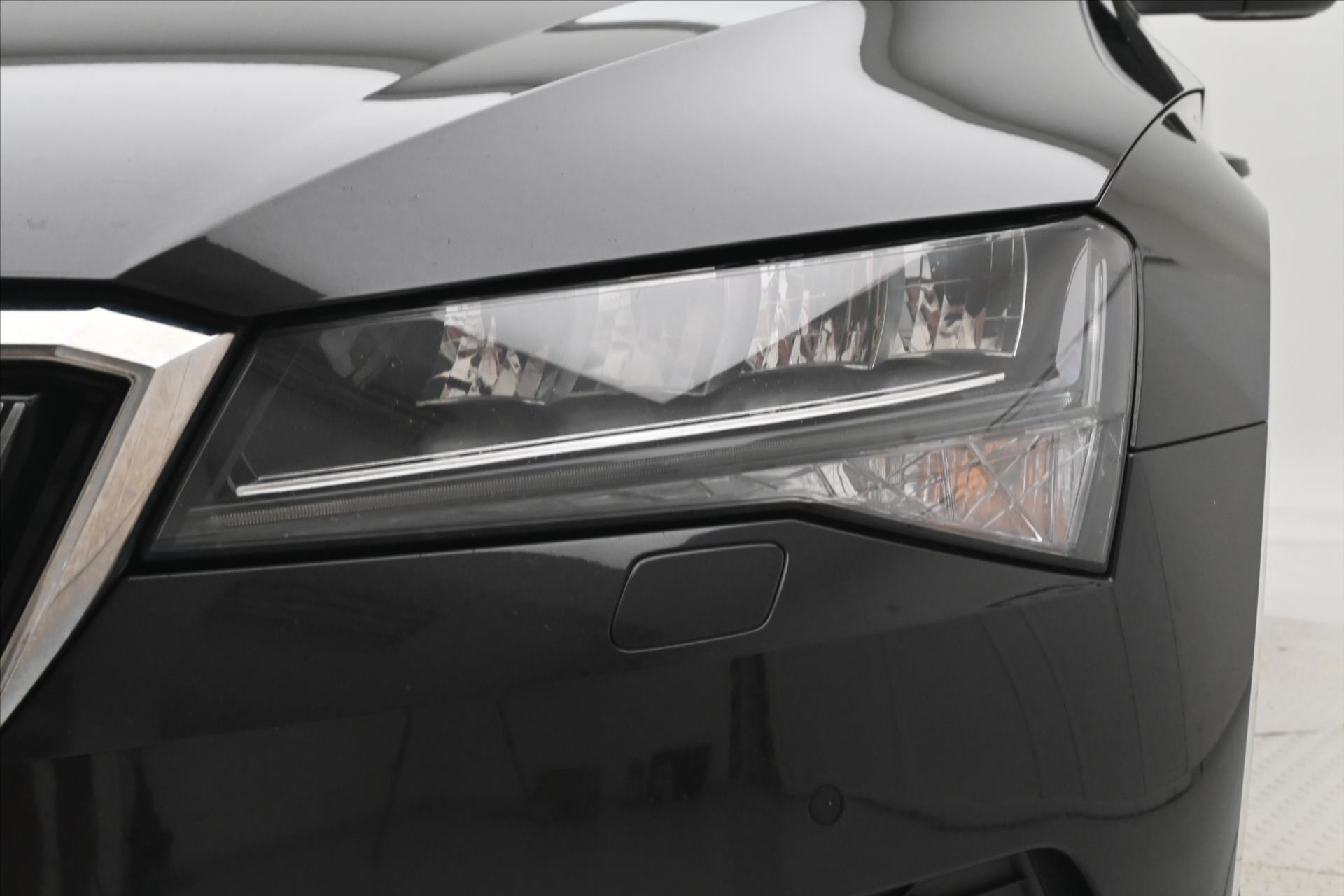 Main photo of the car Skoda Superb 2.0 TDI 110kW DSG Style Warranty up to 5 years (31)