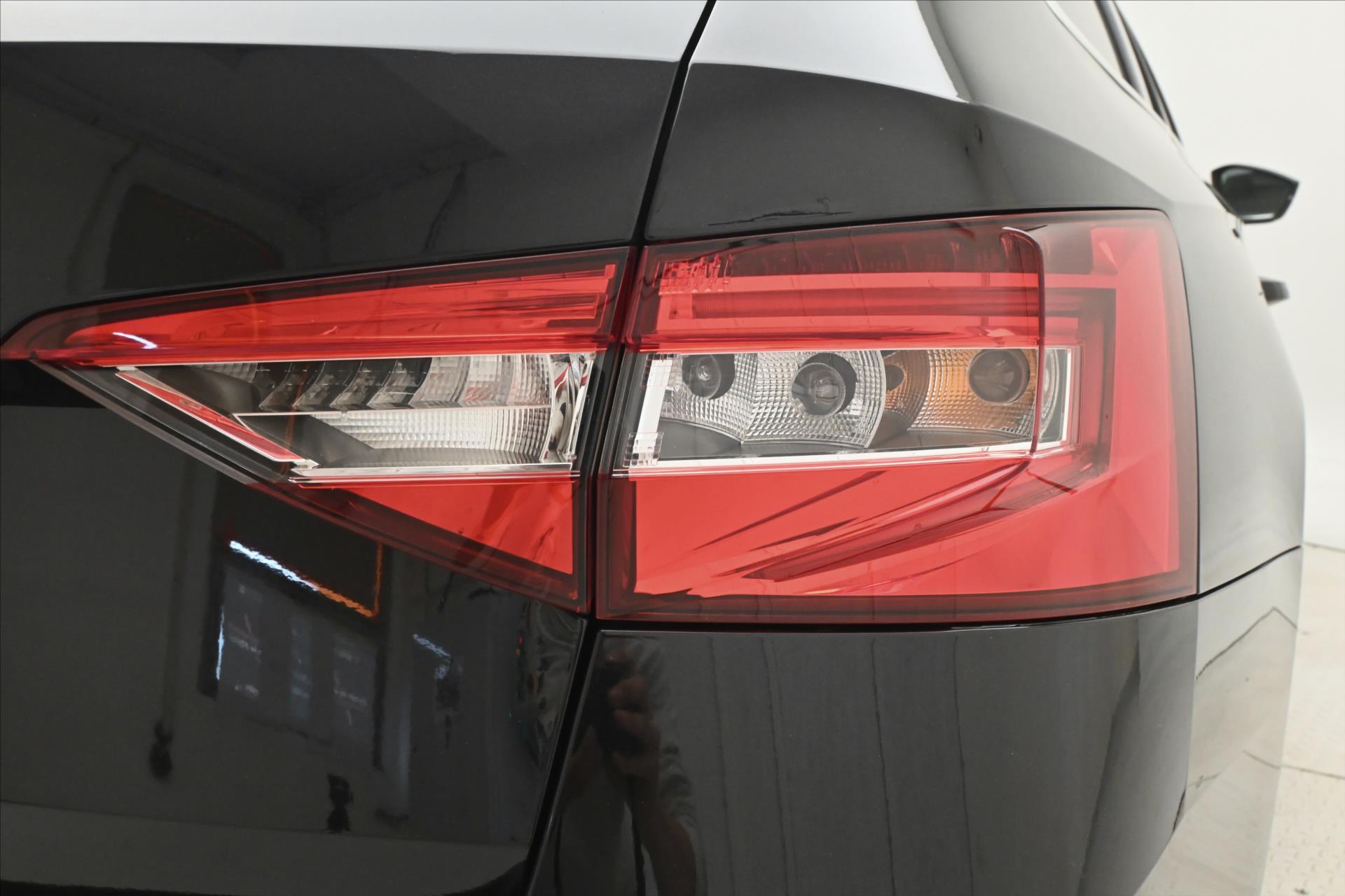 Main photo of the car Skoda Superb 2.0 TDI 110kW DSG Style Warranty up to 5 years (32)