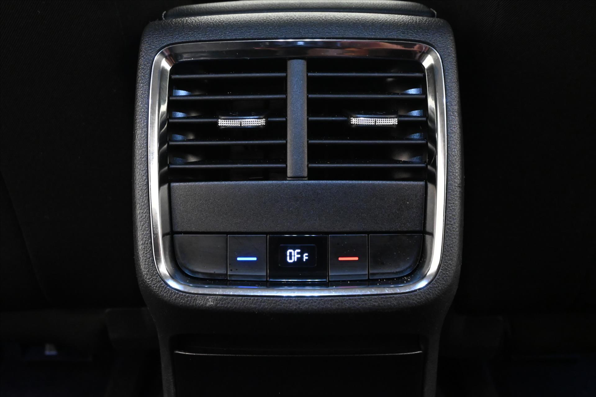 Hlavní fotografie vozu Škoda Octavia 2,0 TDI 110 kW DSG Style Záruka až 5 let (22)