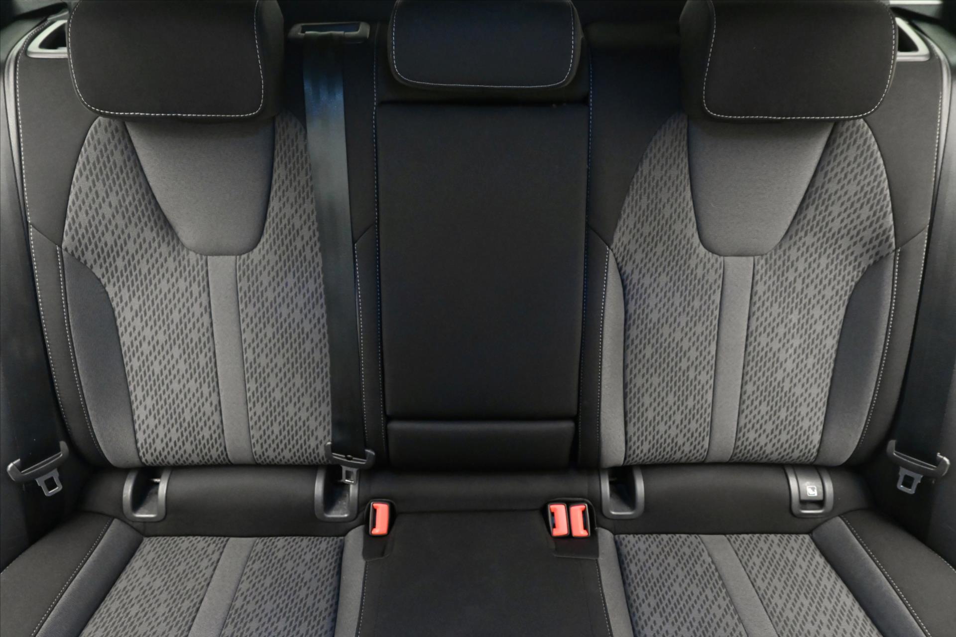 Hlavní fotografie vozu Škoda Octavia 2,0 TDI 110 kW DSG Style Záruka až 5 let (29)