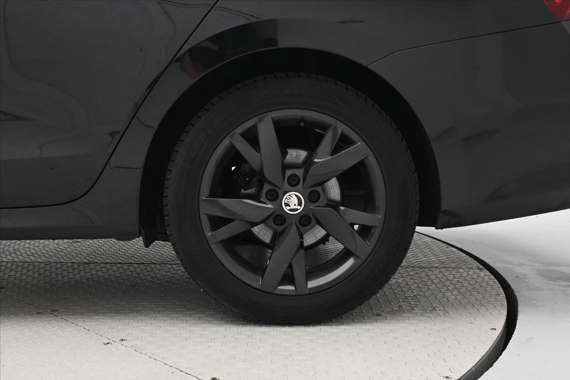 Hlavní fotografie vozu Škoda Octavia 2,0 TDI 110 kW DSG Style Záruka až 5 let (33)