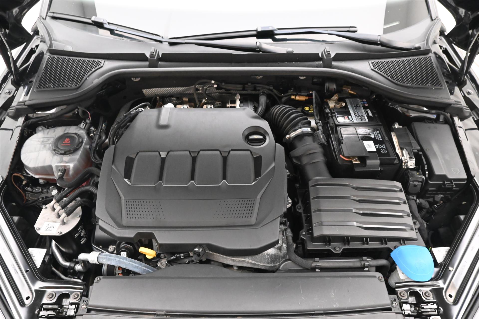 Hlavní fotografie vozu Škoda Octavia 2,0 TDI 110 kW DSG Style Záruka až 5 let (9)