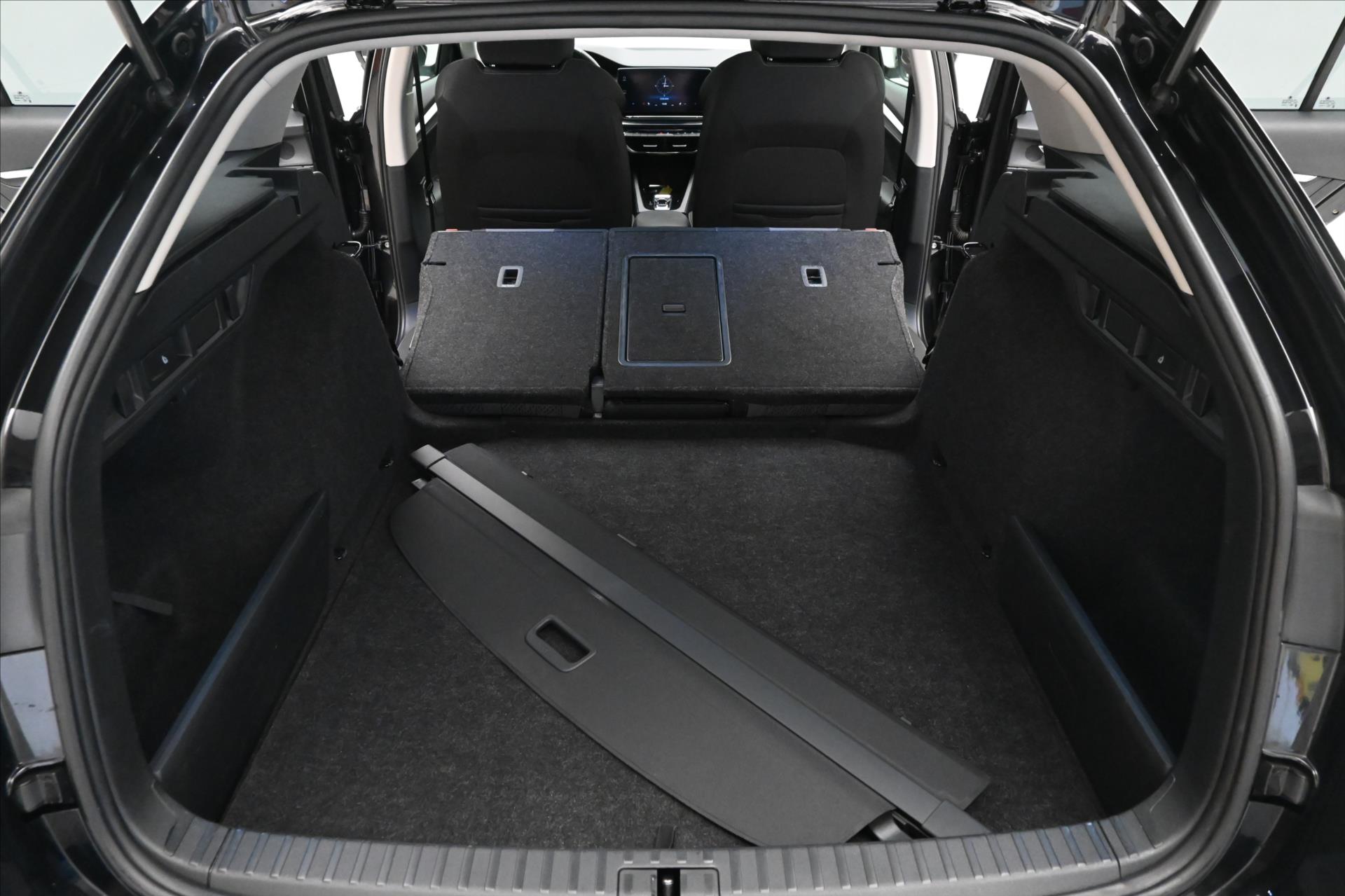 Hlavní fotografie vozu Škoda Octavia 2,0 TDI 110kW DSG Style Záruka až 5 let (11)