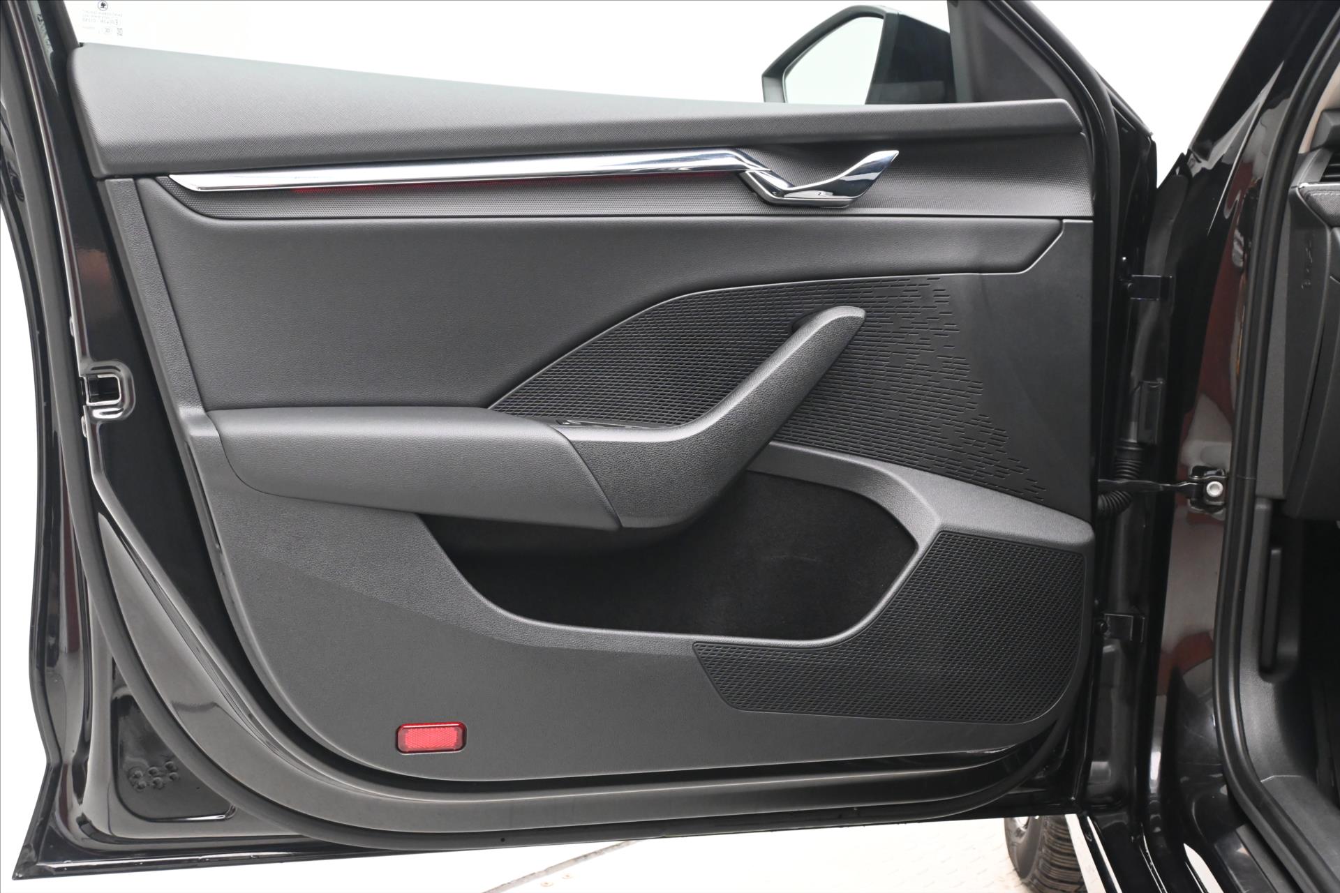 Hlavní fotografie vozu Škoda Octavia 2,0 TDI 110kW DSG Style Záruka až 5 let (25)