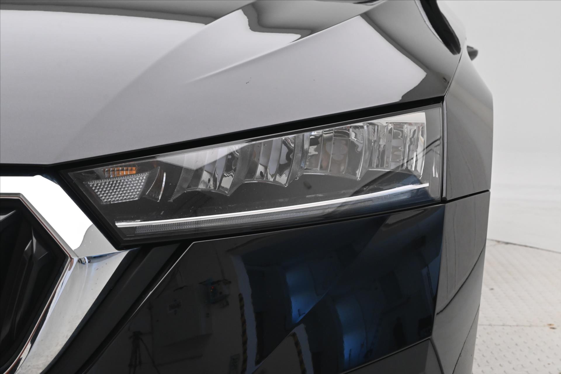 Hlavní fotografie vozu Škoda Octavia 2,0 TDI 110kW DSG Style Záruka až 5 let (29)