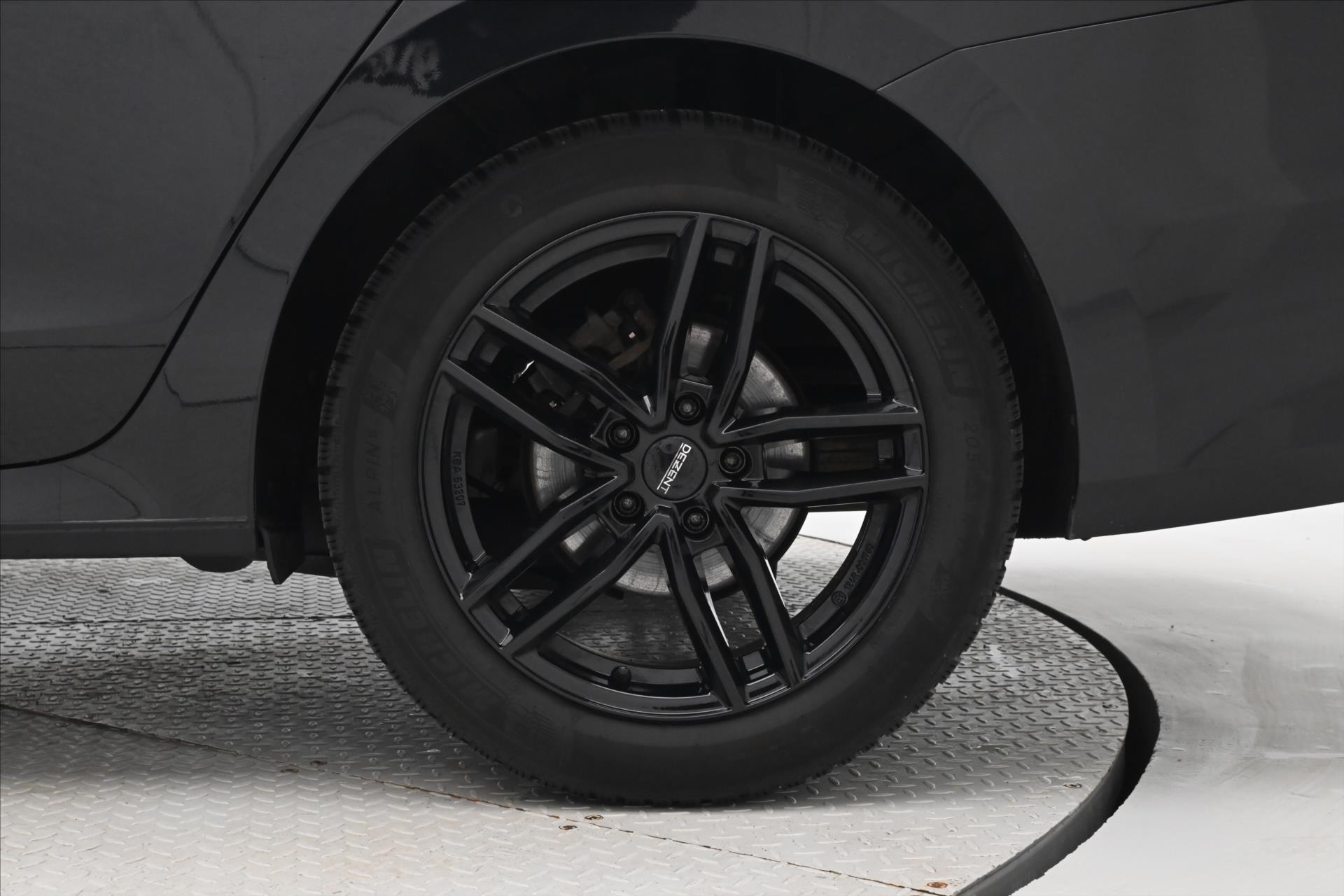 Hlavní fotografie vozu Škoda Octavia 2,0 TDI 110kW DSG Style Záruka až 5 let (31)