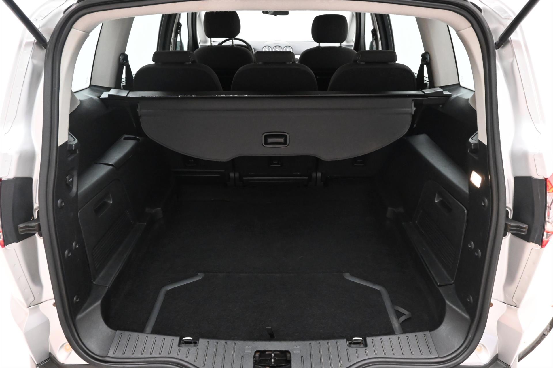 Hlavní fotografie vozu Ford S-MAX 2,0 TDCi 103kW NAVI Výhřev sedaček (10)