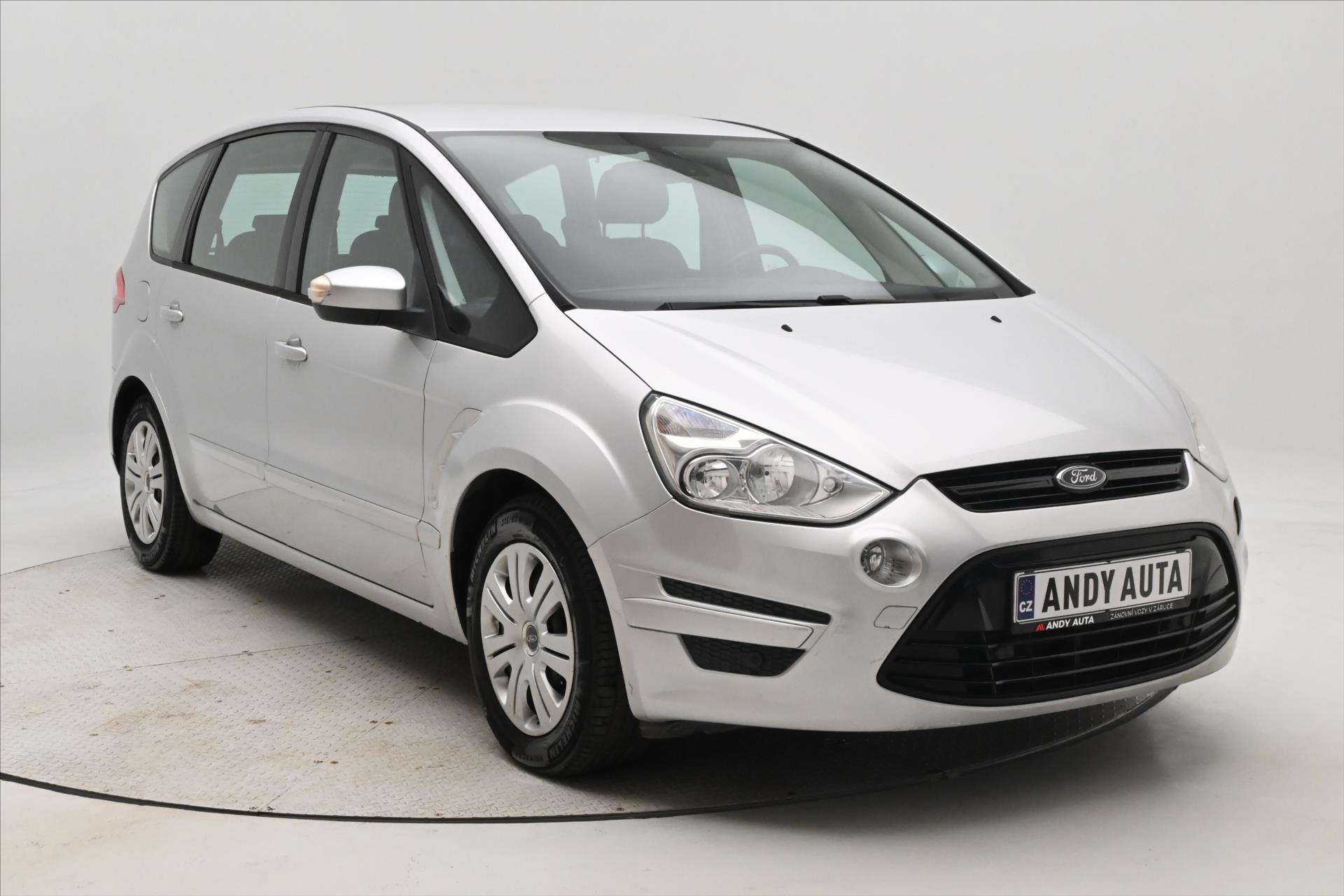 Hlavní fotografie vozu Ford S-MAX 2,0 TDCi 103kW NAVI Výhřev sedaček (3)