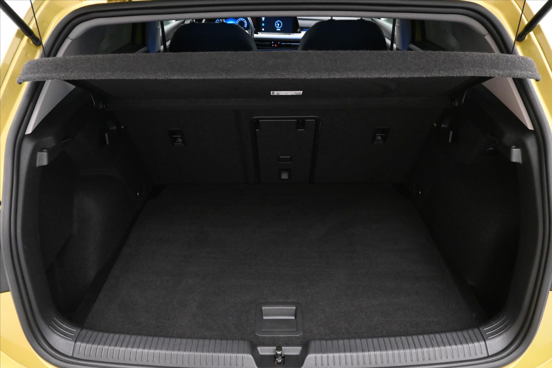 Hlavní fotografie vozu Volkswagen Golf 1,0 TSI 81kW Life Záruka až 5 let (10)