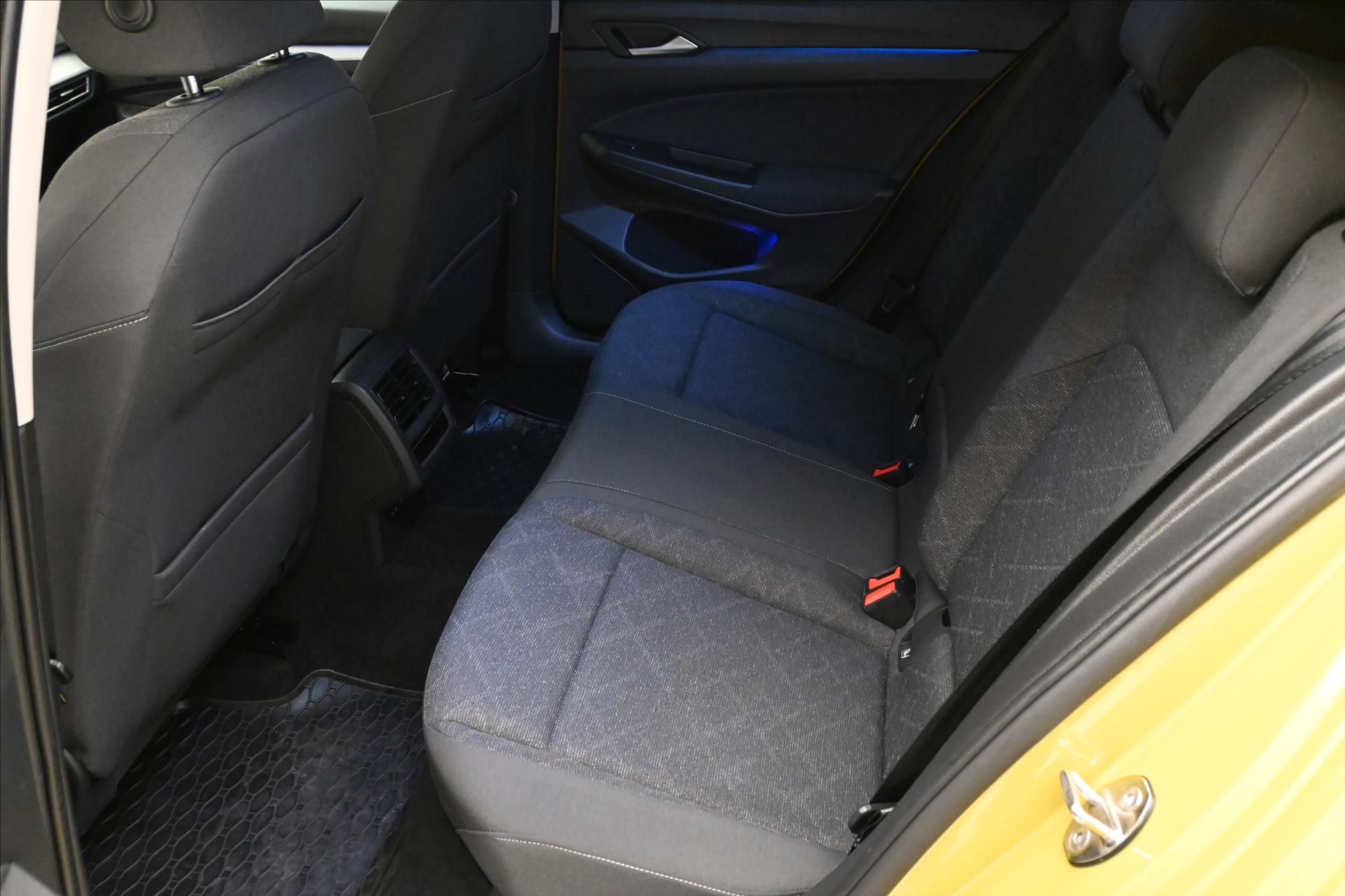 Hlavní fotografie vozu Volkswagen Golf 1,0 TSI 81kW Life Záruka až 5 let (14)