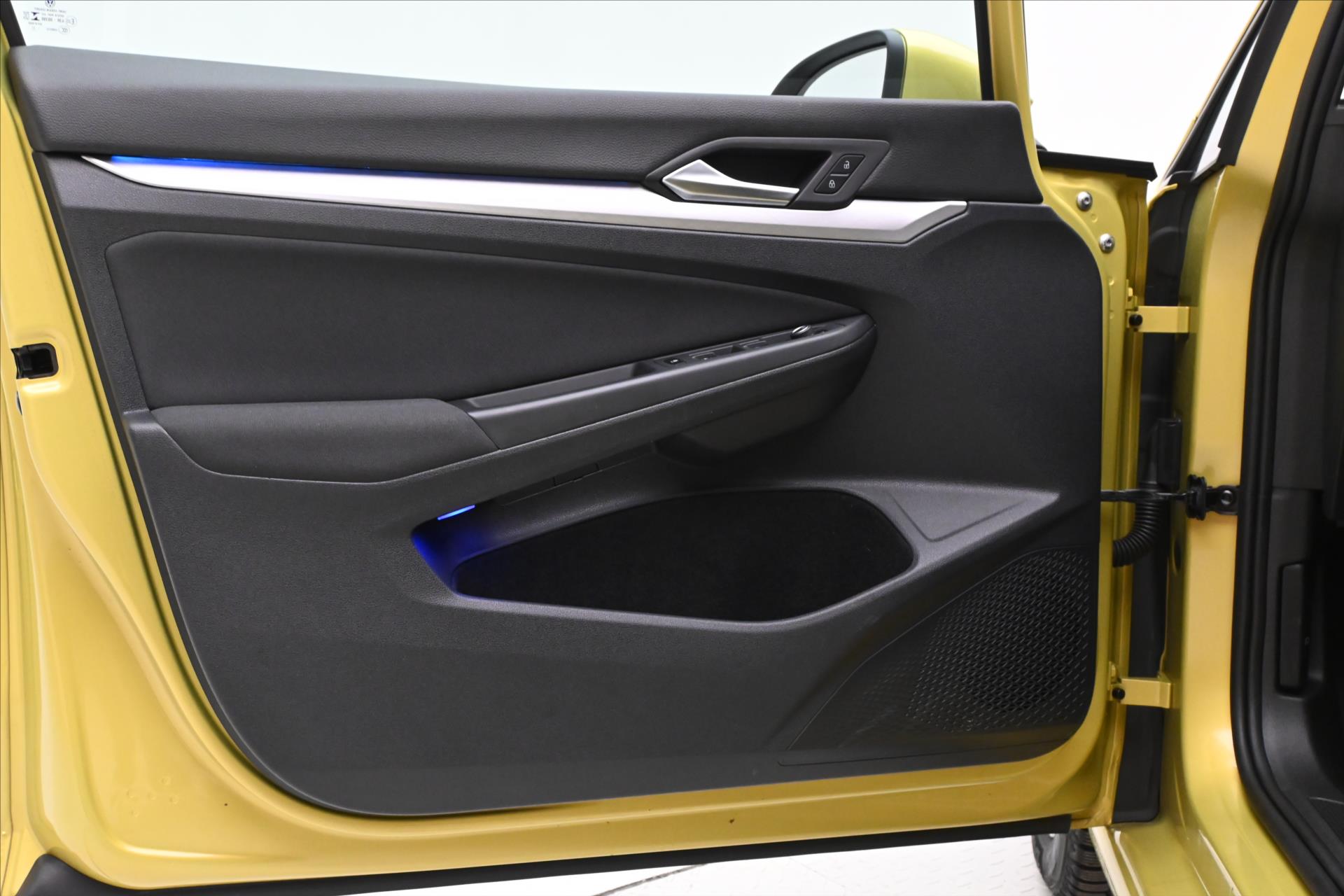 Hlavní fotografie vozu Volkswagen Golf 1,0 TSI 81kW Life Záruka až 5 let (24)