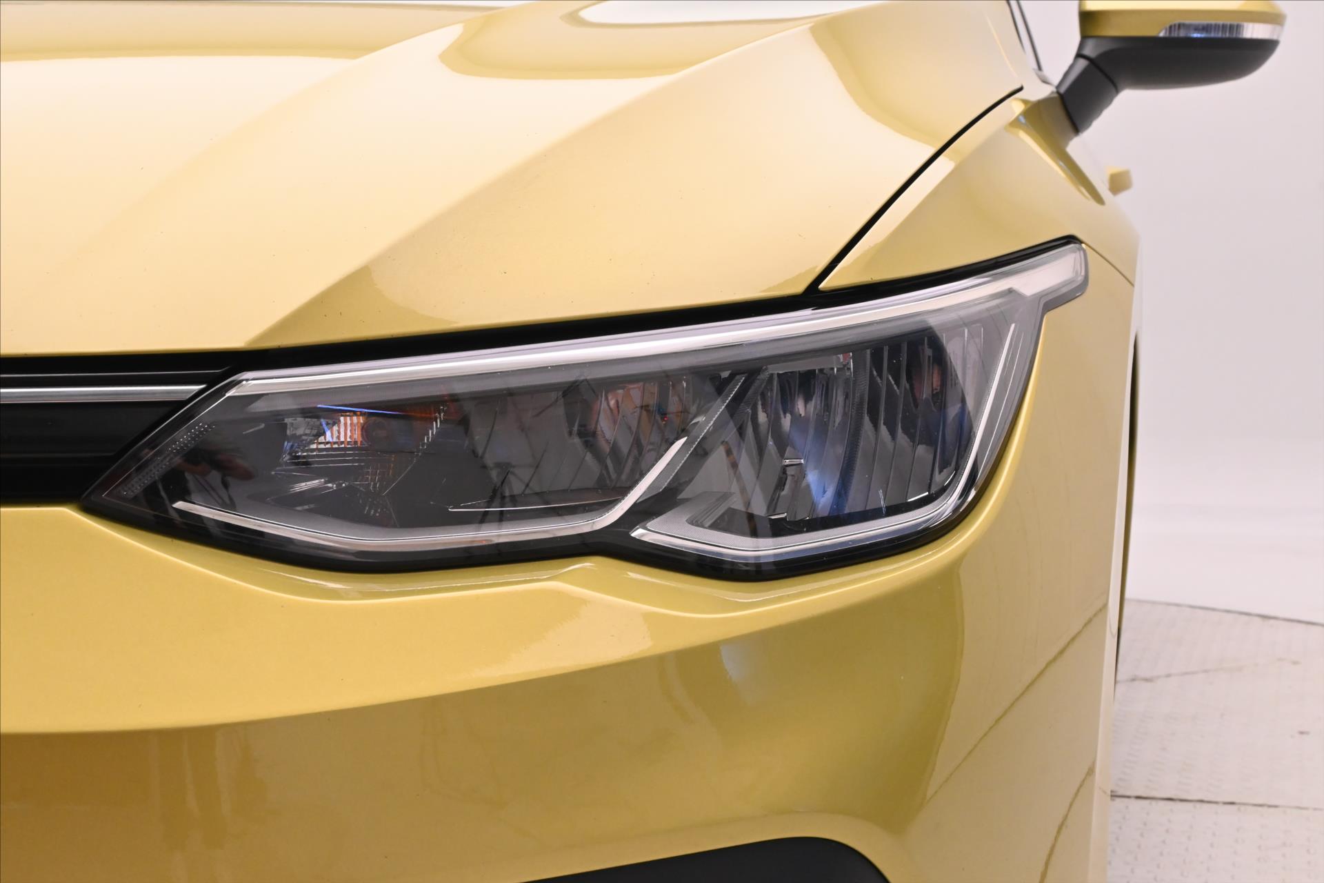 Hlavní fotografie vozu Volkswagen Golf 1,0 TSI 81kW Life Záruka až 5 let (28)