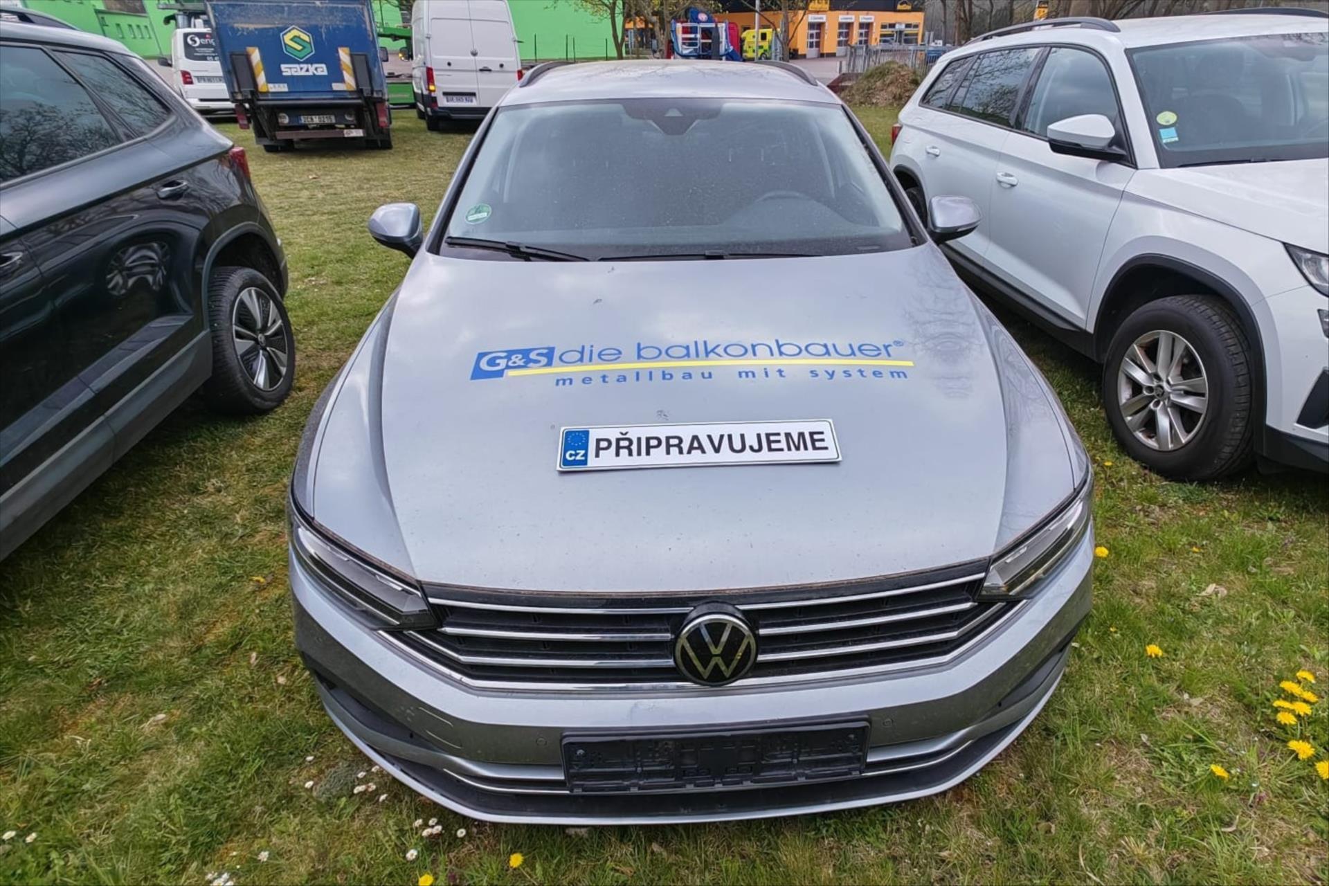 Hlavní fotografie vozu Volkswagen Passat 2,0 TDI 110kW DSG Business VŮZ PŘIPRAVUJEME K PRODEJI (4)