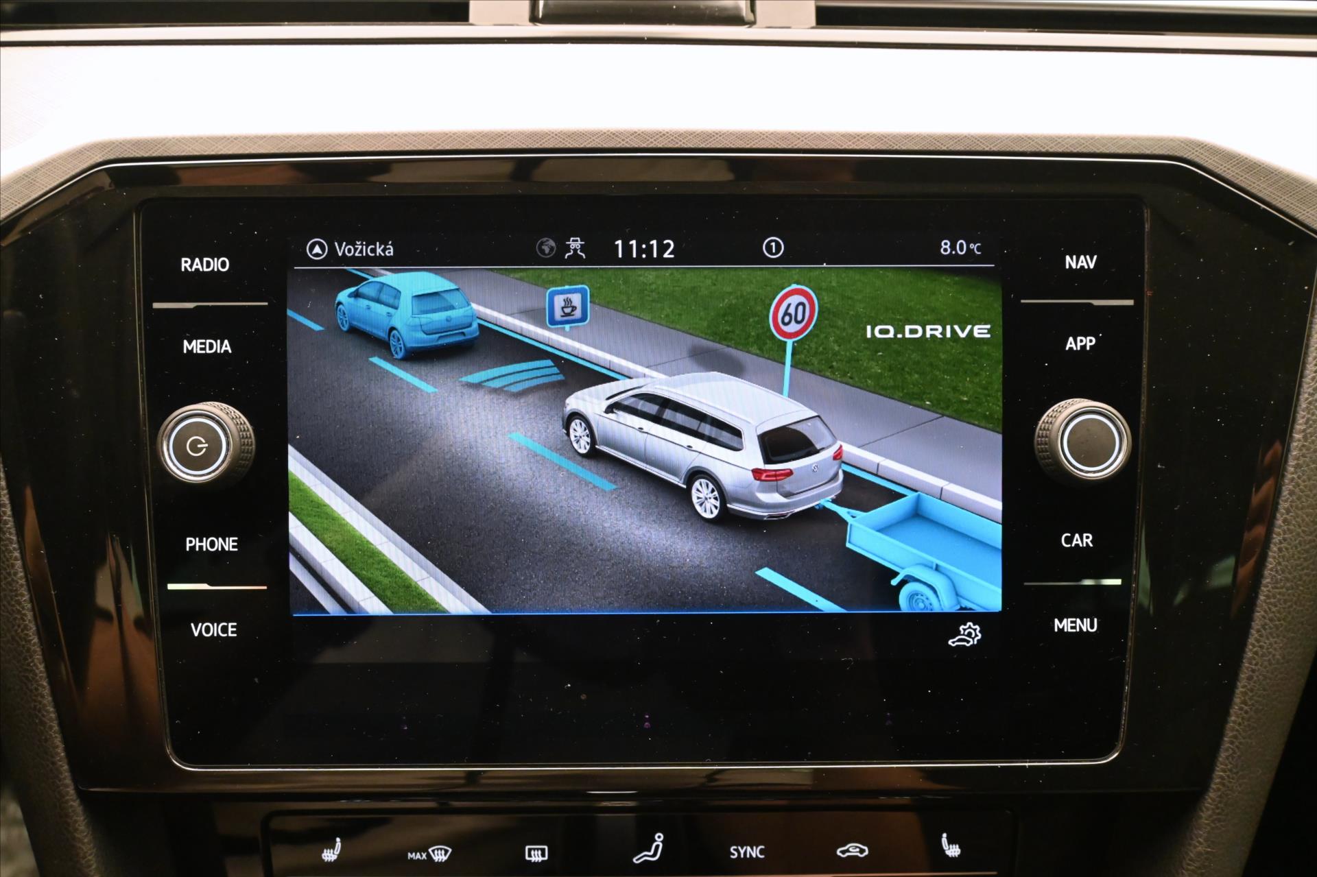 Hlavní fotografie vozu Volkswagen Passat 2,0 TDI 110kW DSG Business Záruka až 5 let (19)