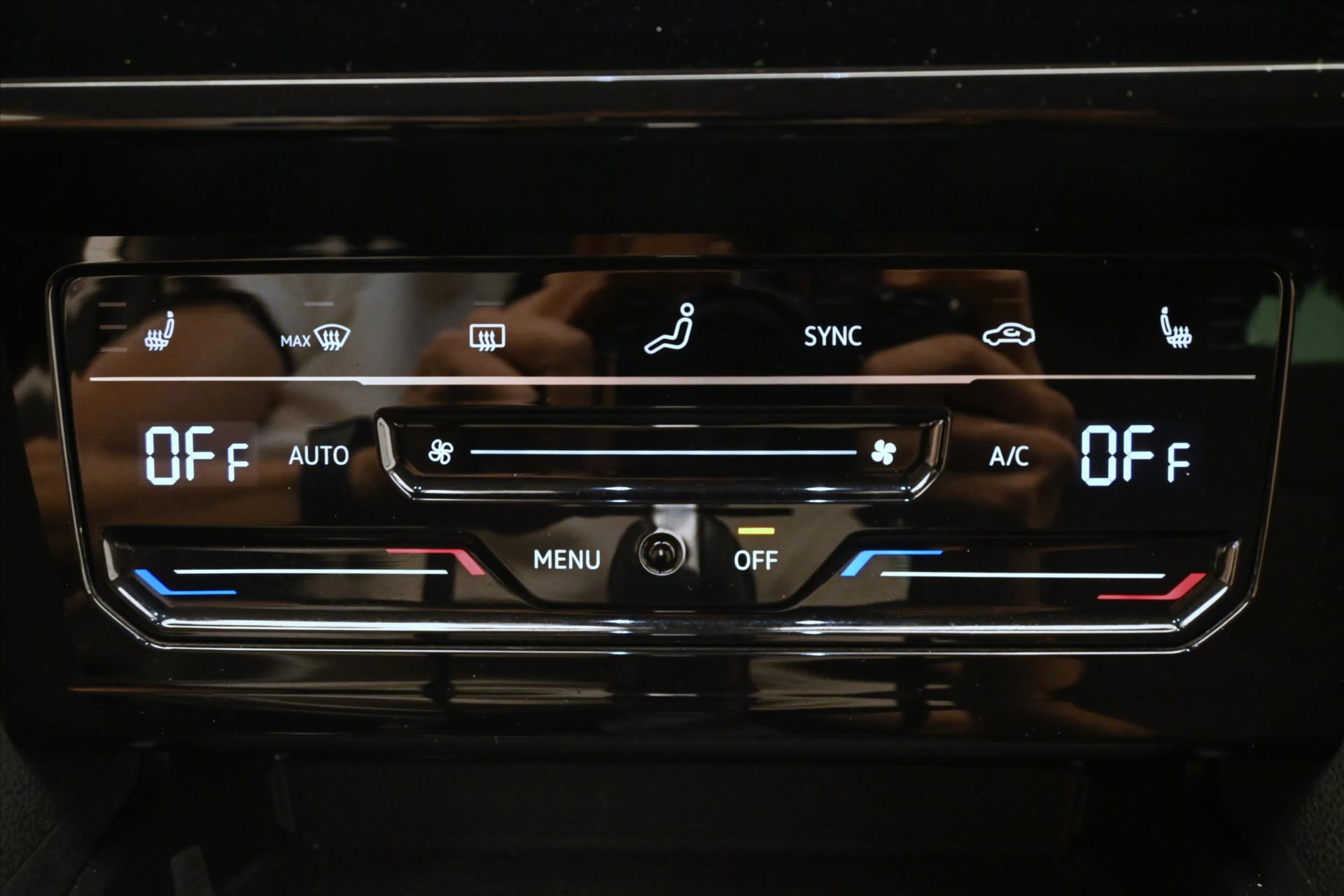 Hlavní fotografie vozu Volkswagen Passat 2,0 TDI 110kW DSG Business Záruka až 5 let (21)