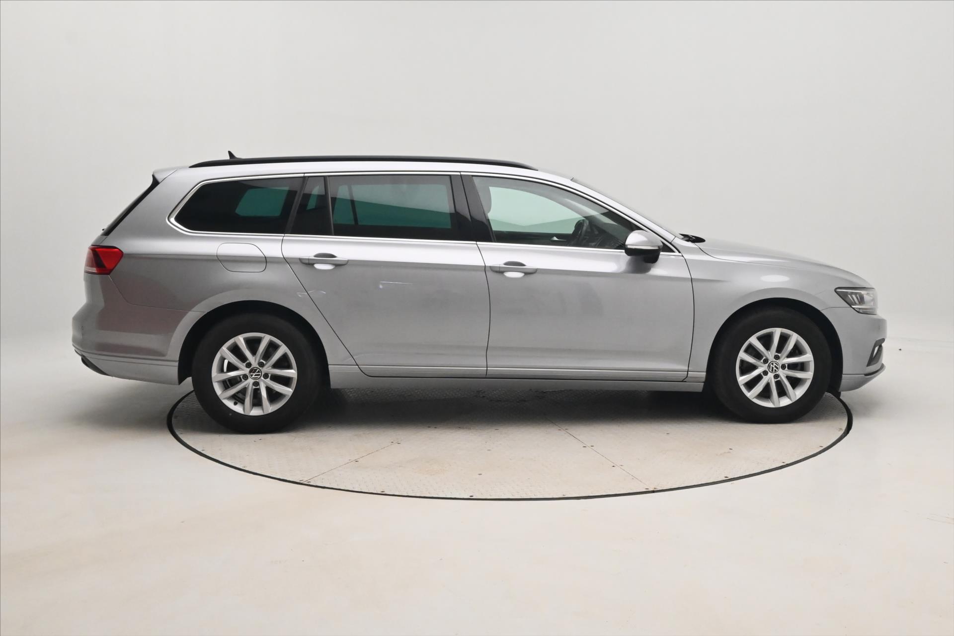 Hlavní fotografie vozu Volkswagen Passat 2,0 TDI 110kW DSG Business Záruka až 5 let (4)