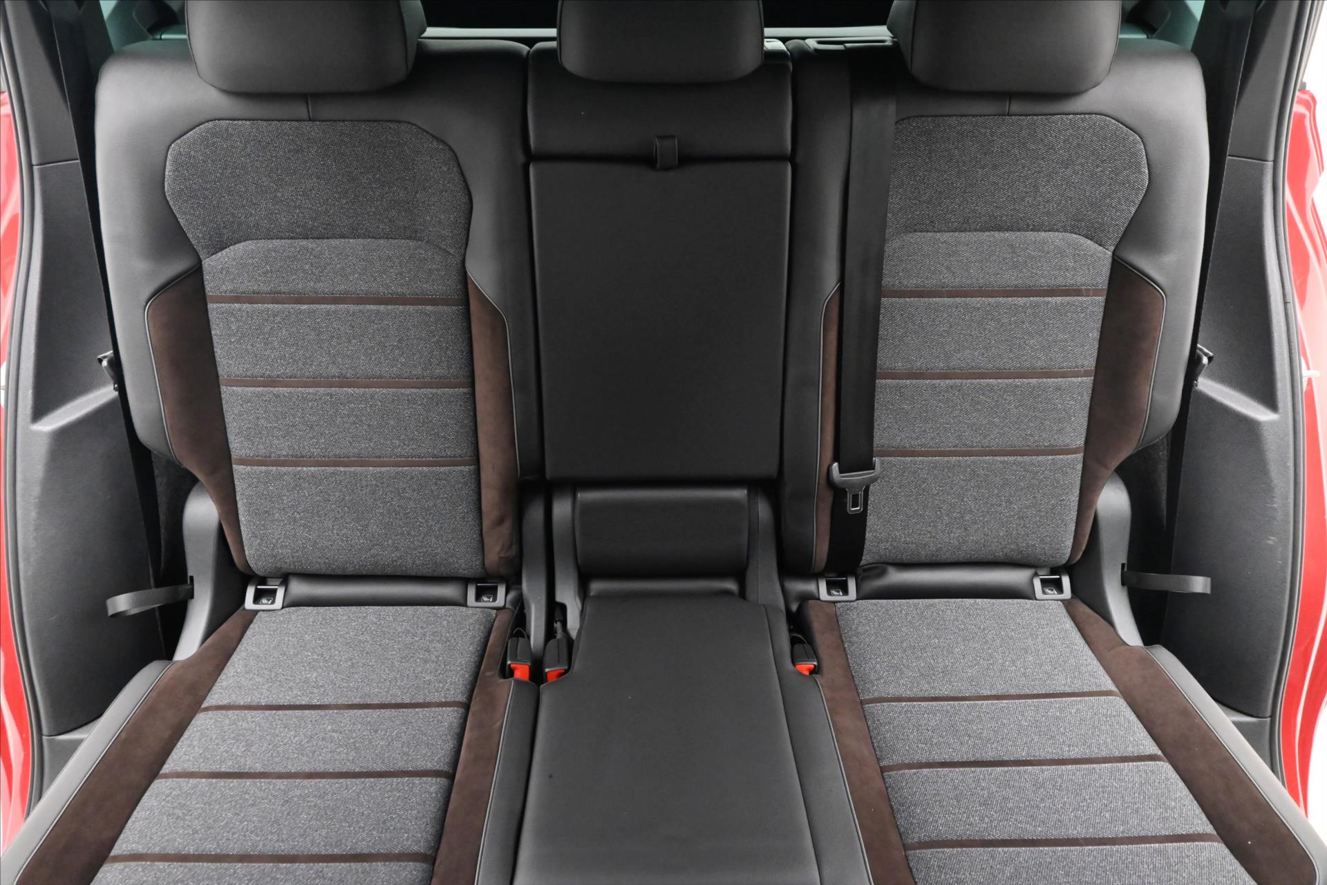 Hlavní fotografie vozu Seat Tarraco 2,0 TDI 147kW 4x4 DSG XCELLENCE Záruka až 5 let (29)