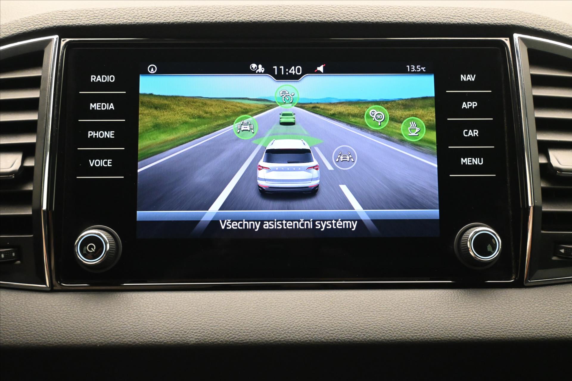 Hlavní fotografie vozu Škoda Karoq 2,0 TDI 85kW DSG VIRTUAL EL.KUFR Záruka až 5 let (20)