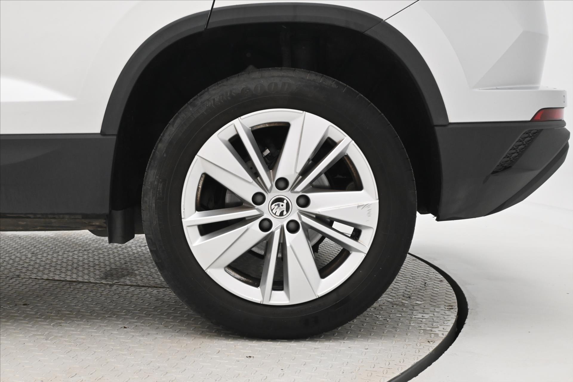 Hlavní fotografie vozu Škoda Karoq 2,0 TDI 85kW DSG VIRTUAL EL.KUFR Záruka až 5 let (32)