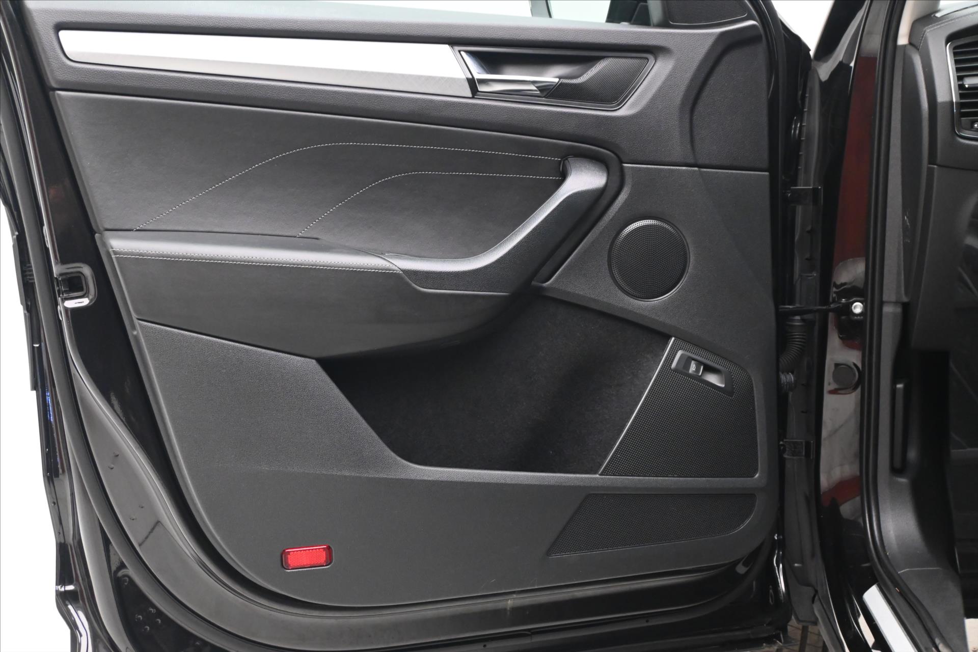 Hlavní fotografie vozu Škoda Kodiaq 2,0 TDI 147 kW DSG 4x4 Záruka až 5 let (25)