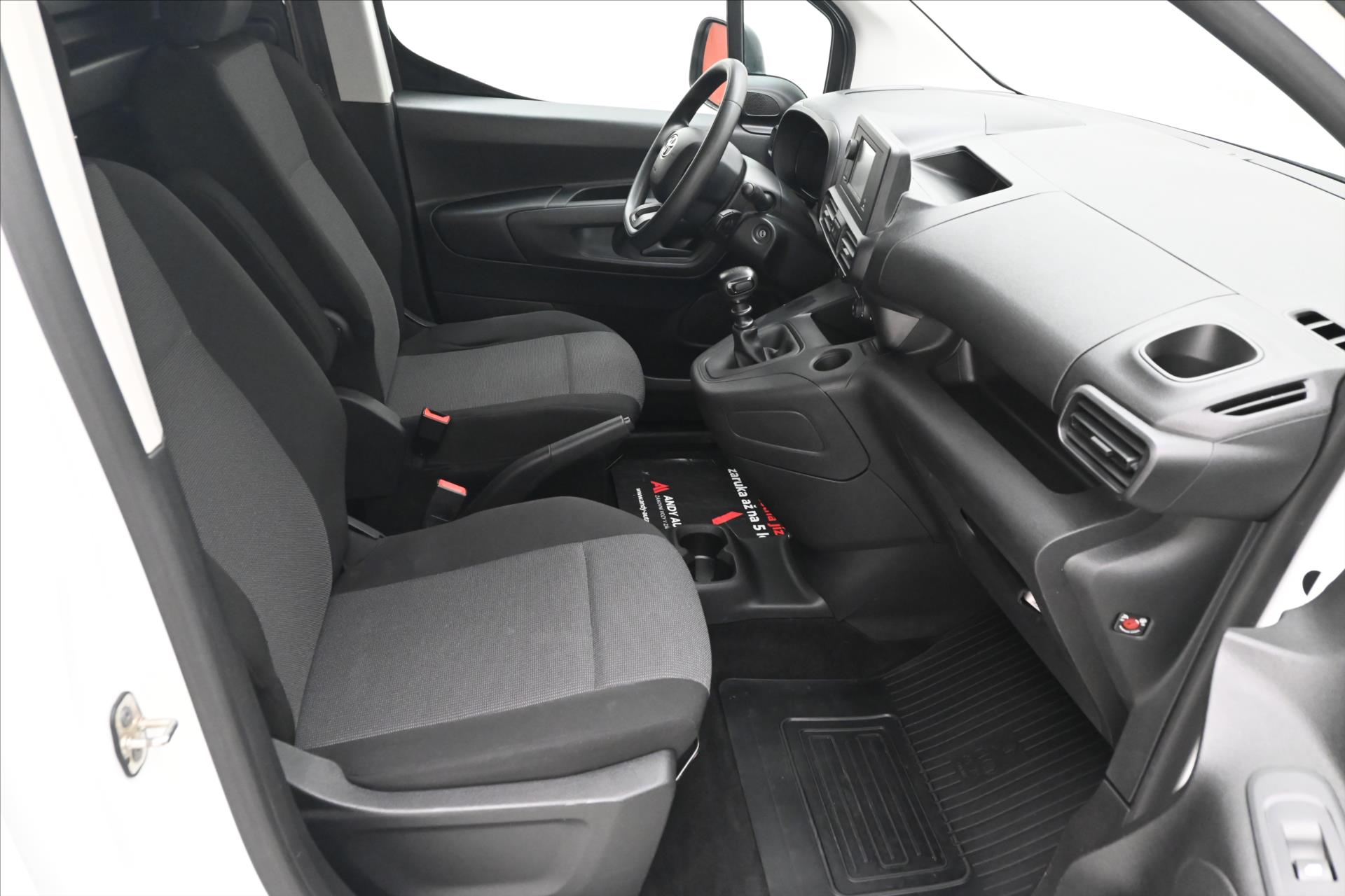 Hlavní fotografie vozu Toyota Proace 1,5 D-4D 75kW ČR 1.majitel Záruka až 5 let (14)