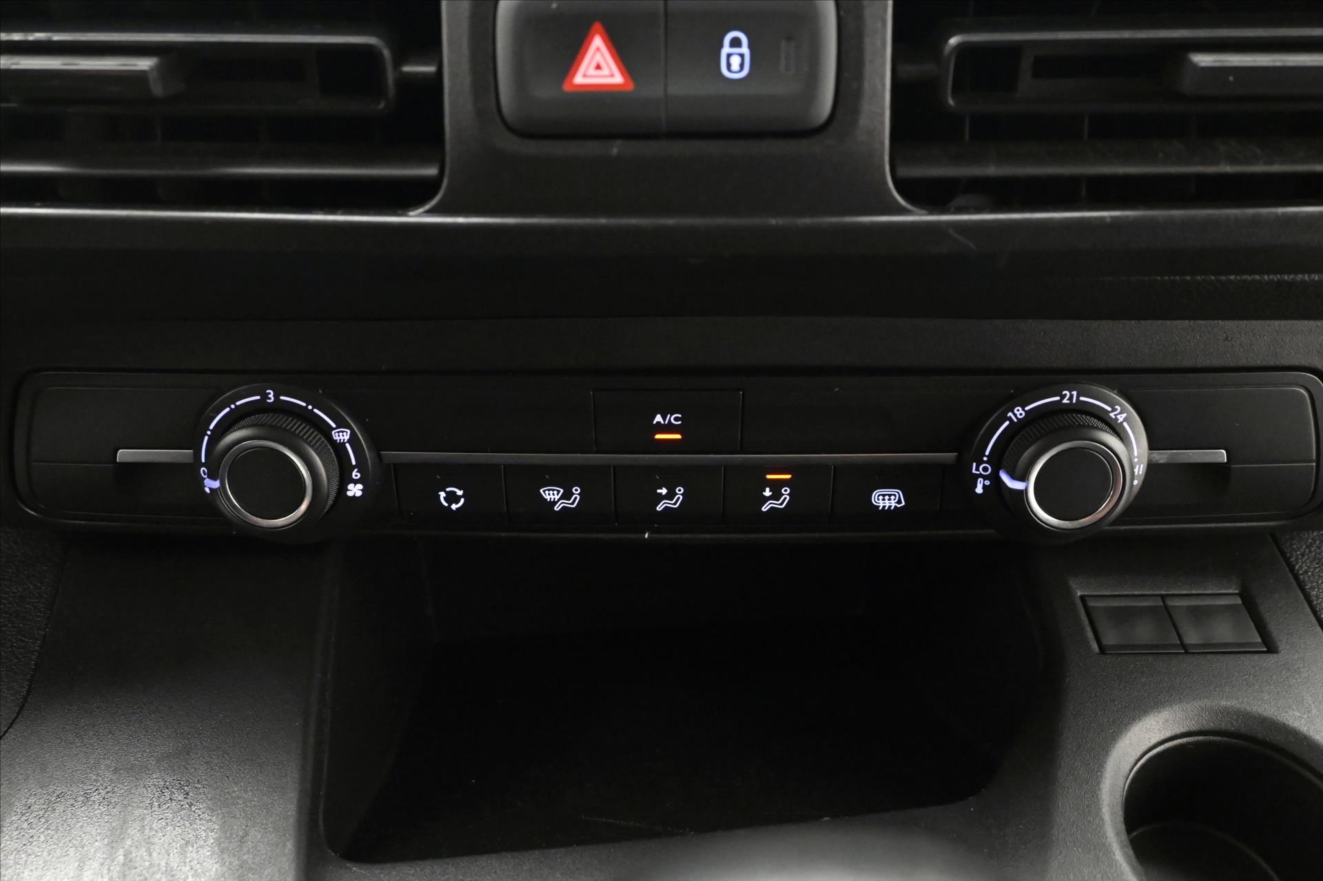Main photo of the car Toyota Proace 1.5 D-4D 75kW CR 1st owner Warranty up to 5 years (21)