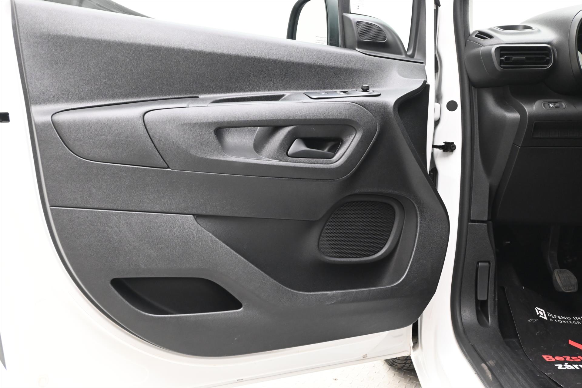 Main photo of the car Toyota Proace 1.5 D-4D 75kW CR 1st owner Warranty up to 5 years (24)
