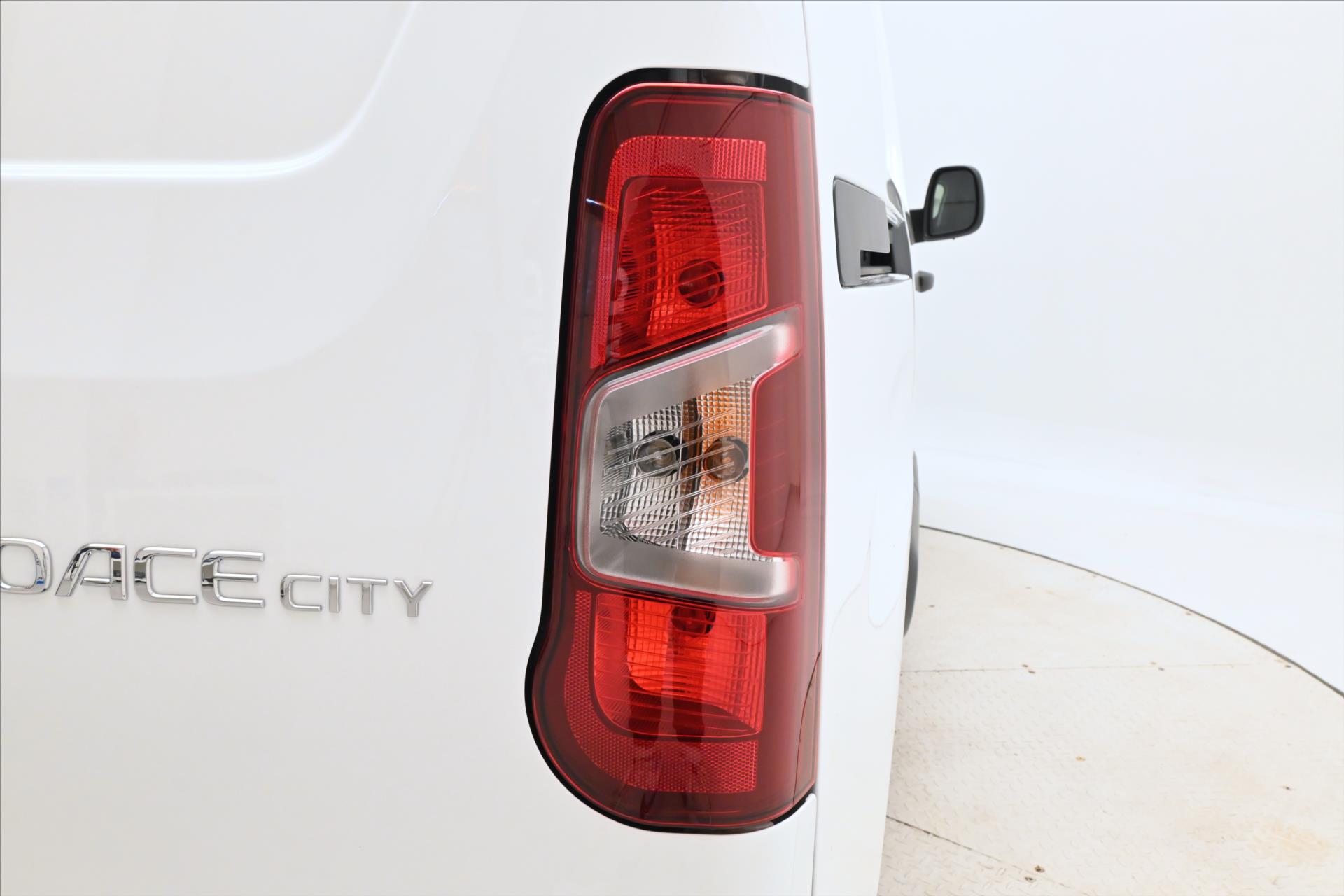 Main photo of the car Toyota Proace 1.5 D-4D 75kW CR 1st owner Warranty up to 5 years (29)