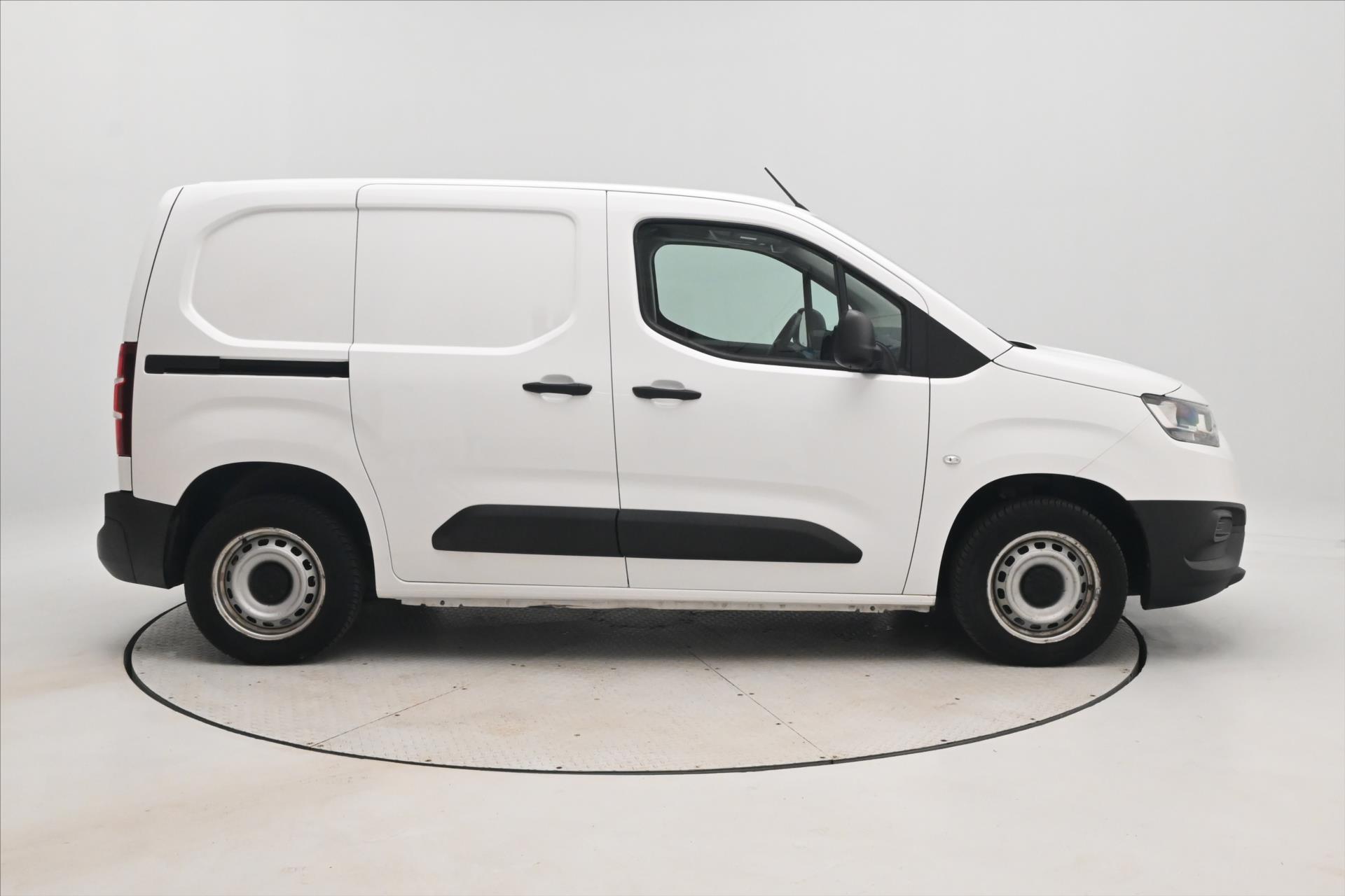 Main photo of the car Toyota Proace 1.5 D-4D 75kW CR 1st owner Warranty up to 5 years (5)