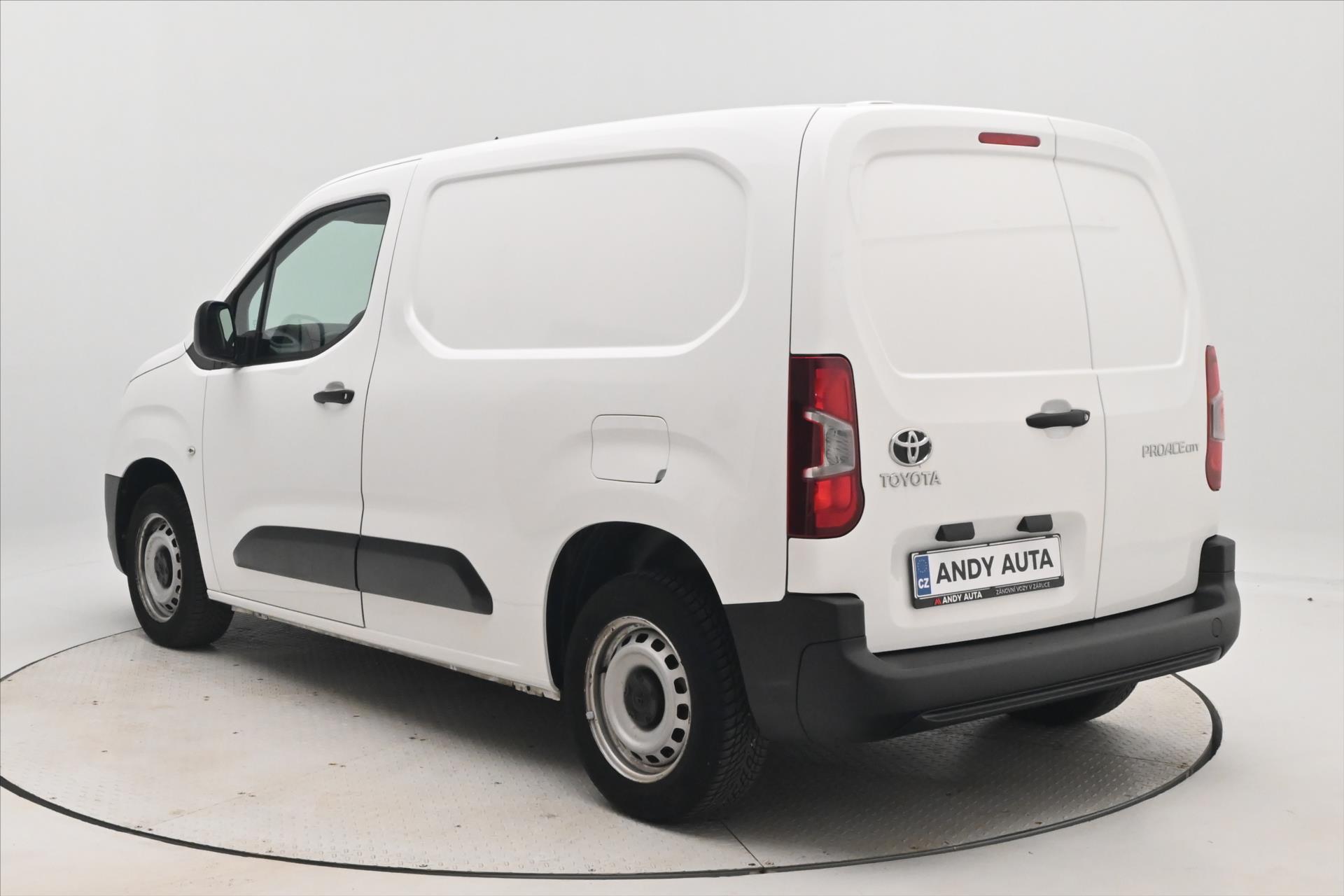 Main photo of the car Toyota Proace 1.5 D-4D 75kW CR 1st owner Warranty up to 5 years (8)