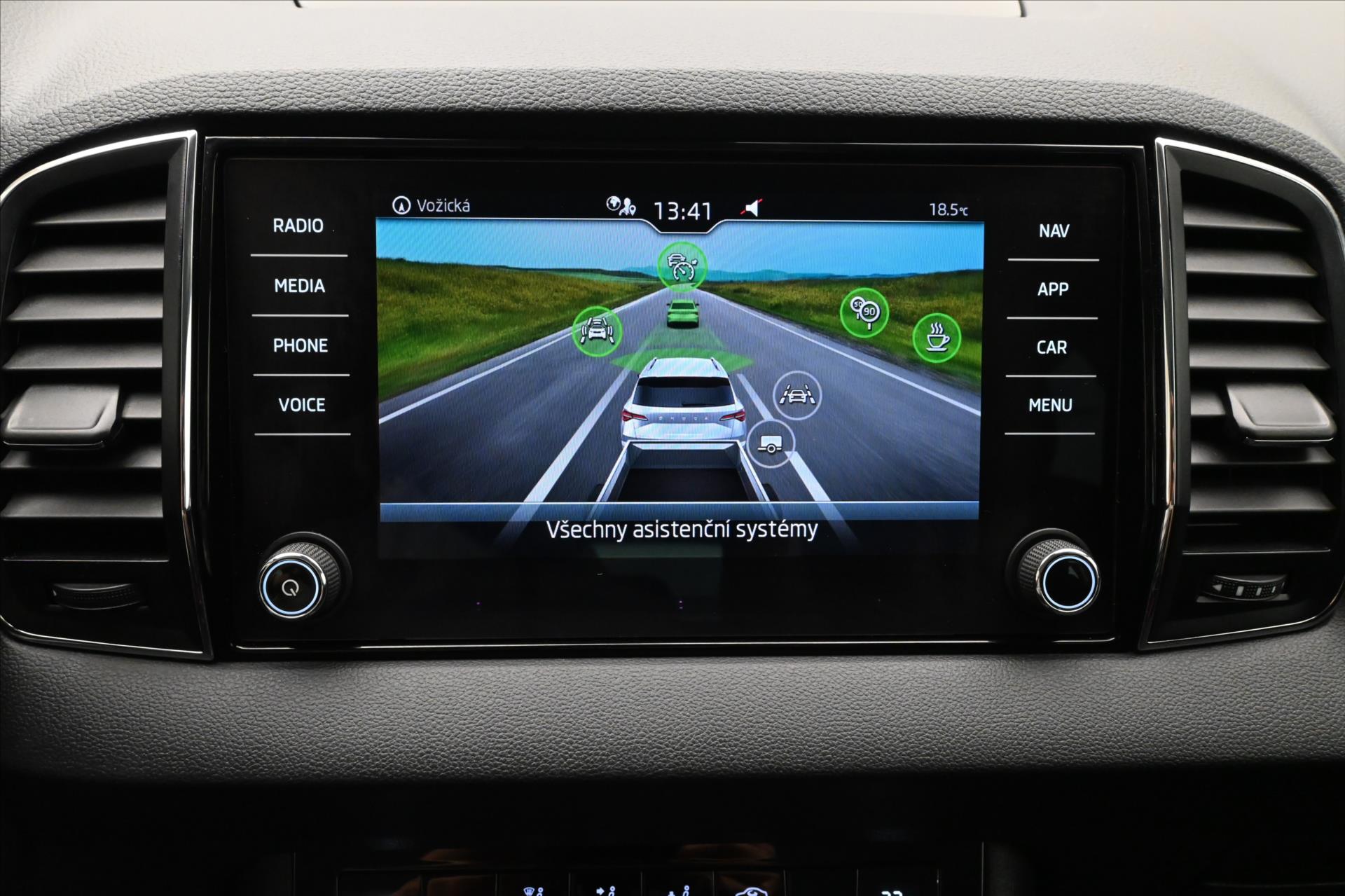Main photo of the car Skoda Karoq 2.0 TDI 85kW DSG TOWABLE Warranty up to 5 years (20)