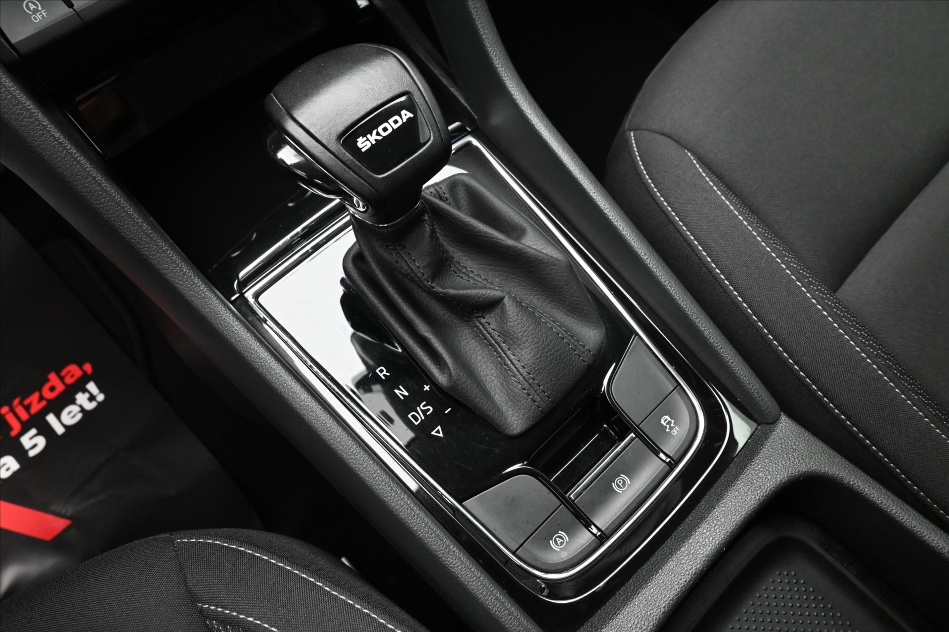Main photo of the car Skoda Karoq 2.0 TDI 85kW DSG TOWABLE Warranty up to 5 years (23)