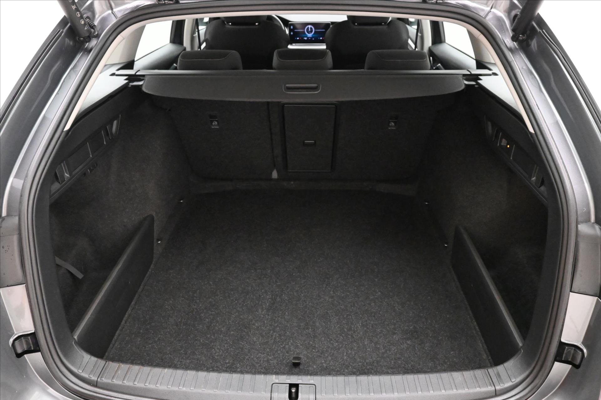 Main photo of the car Skoda Octavia 2.0 TDI 110 kW DSG Ambition Warranty up to 5 years (11)