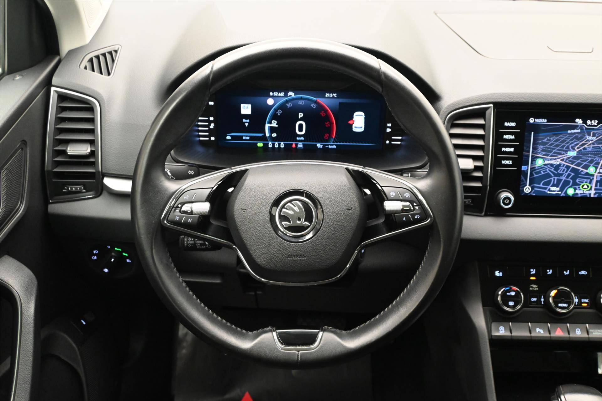 Main photo of the car Skoda Karoq 2.0 TDI 85kW DSG Ambition Warranty up to 5 years (18)