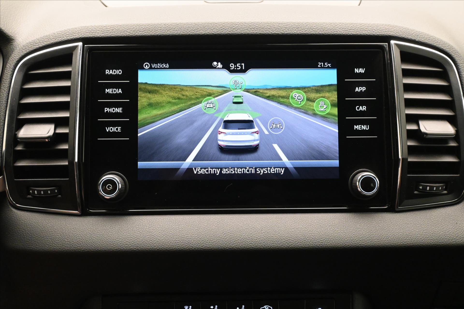 Main photo of the car Skoda Karoq 2.0 TDI 85kW DSG Ambition Warranty up to 5 years (19)