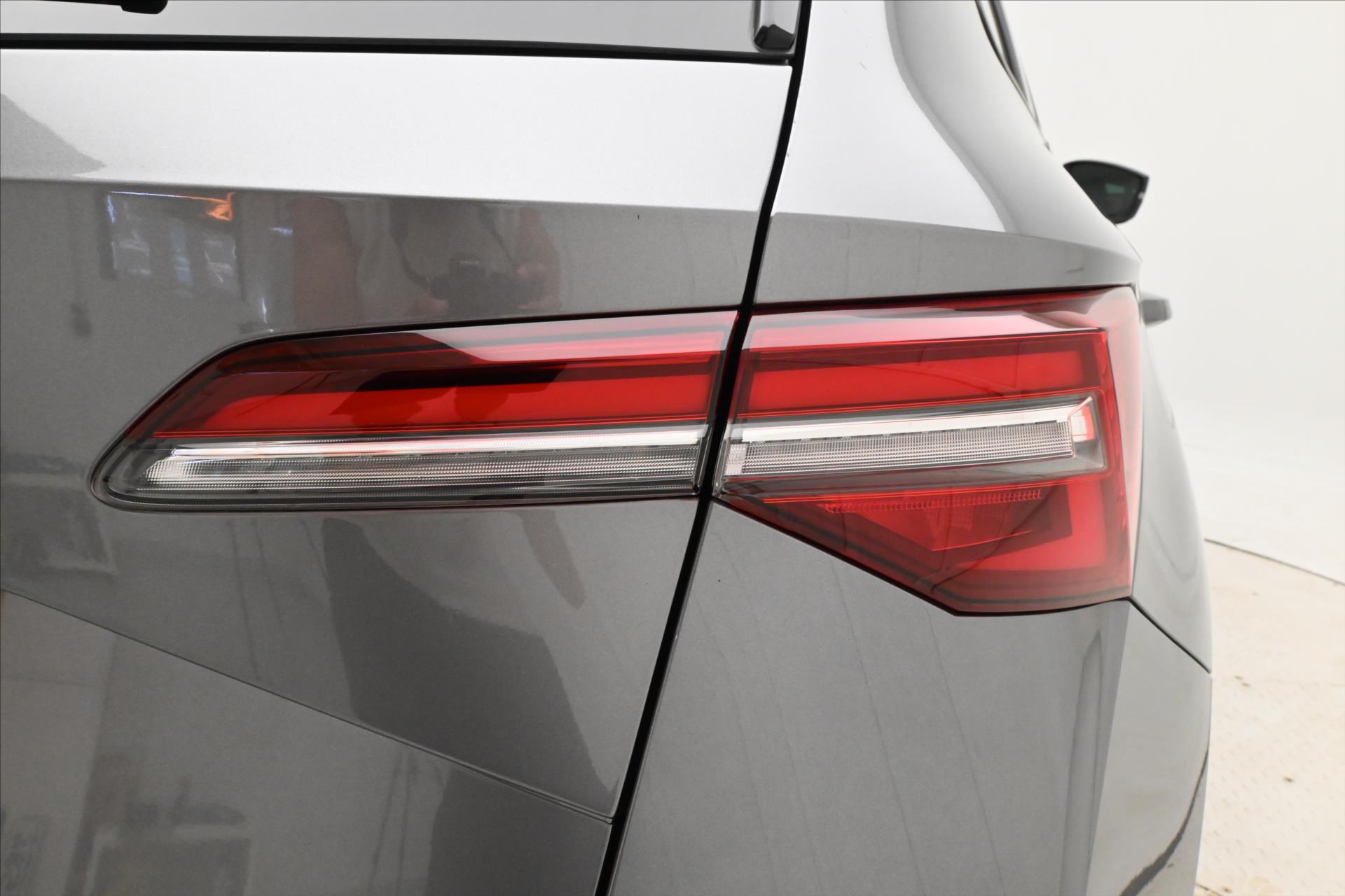 Hlavní fotografie vozu Škoda Karoq 2,0 TDI 85kW DSG EL.KUFR NAVI Záruka až 5 let (31)